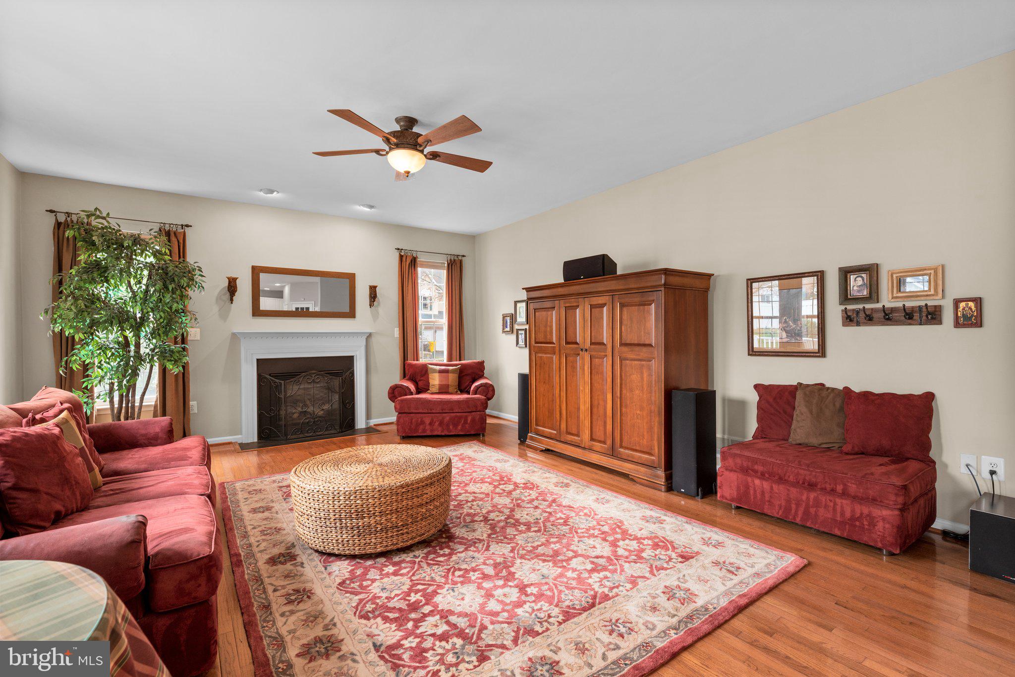 NORTHRIDGE - Residential