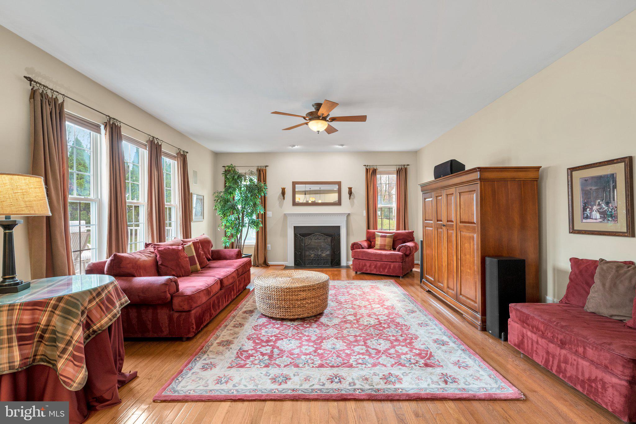 NORTHRIDGE - Residential