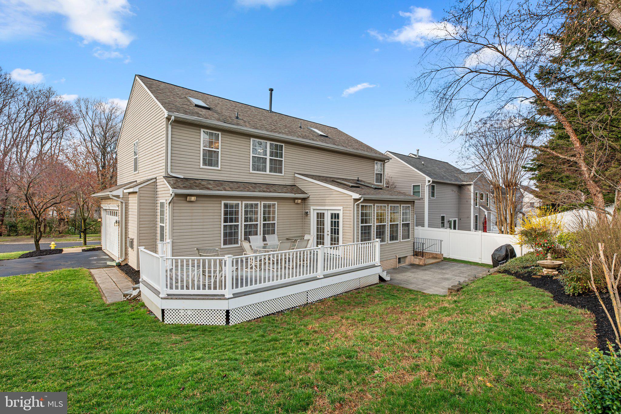 NORTHRIDGE - Residential