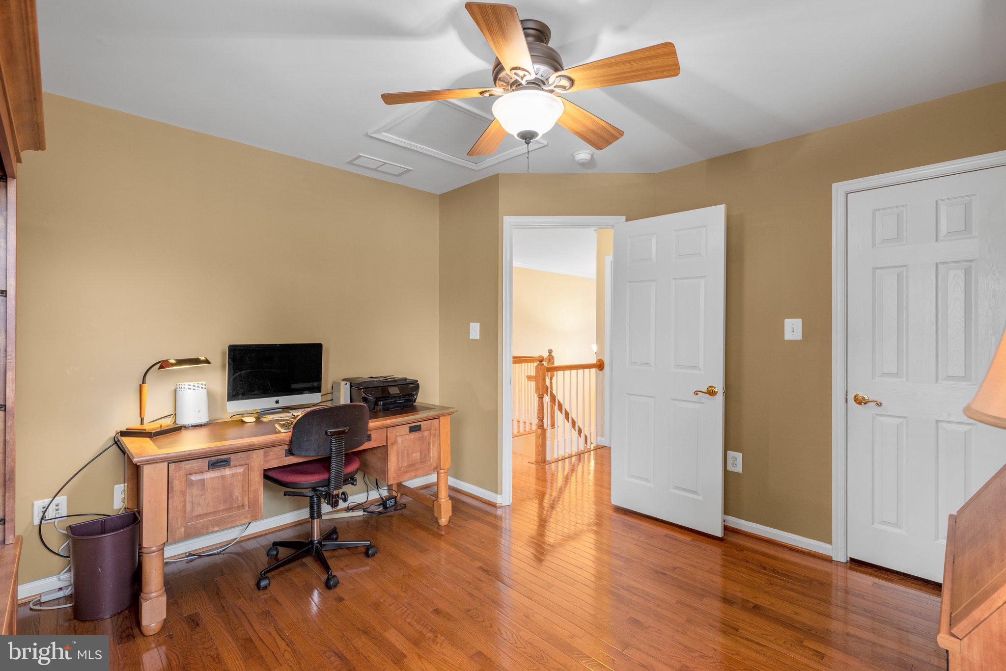 NORTHRIDGE - Residential