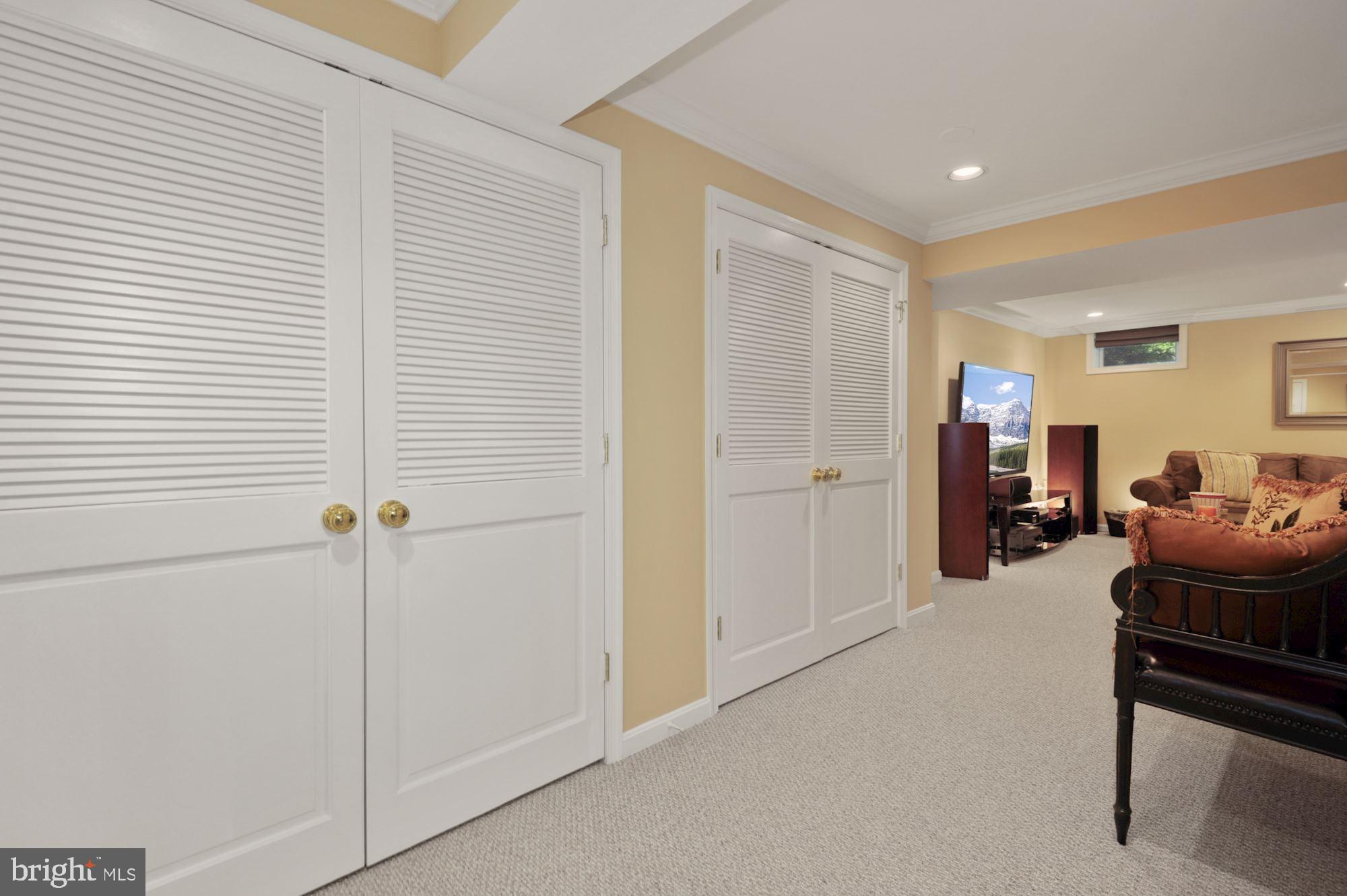 HICKORY CREEK - Residential