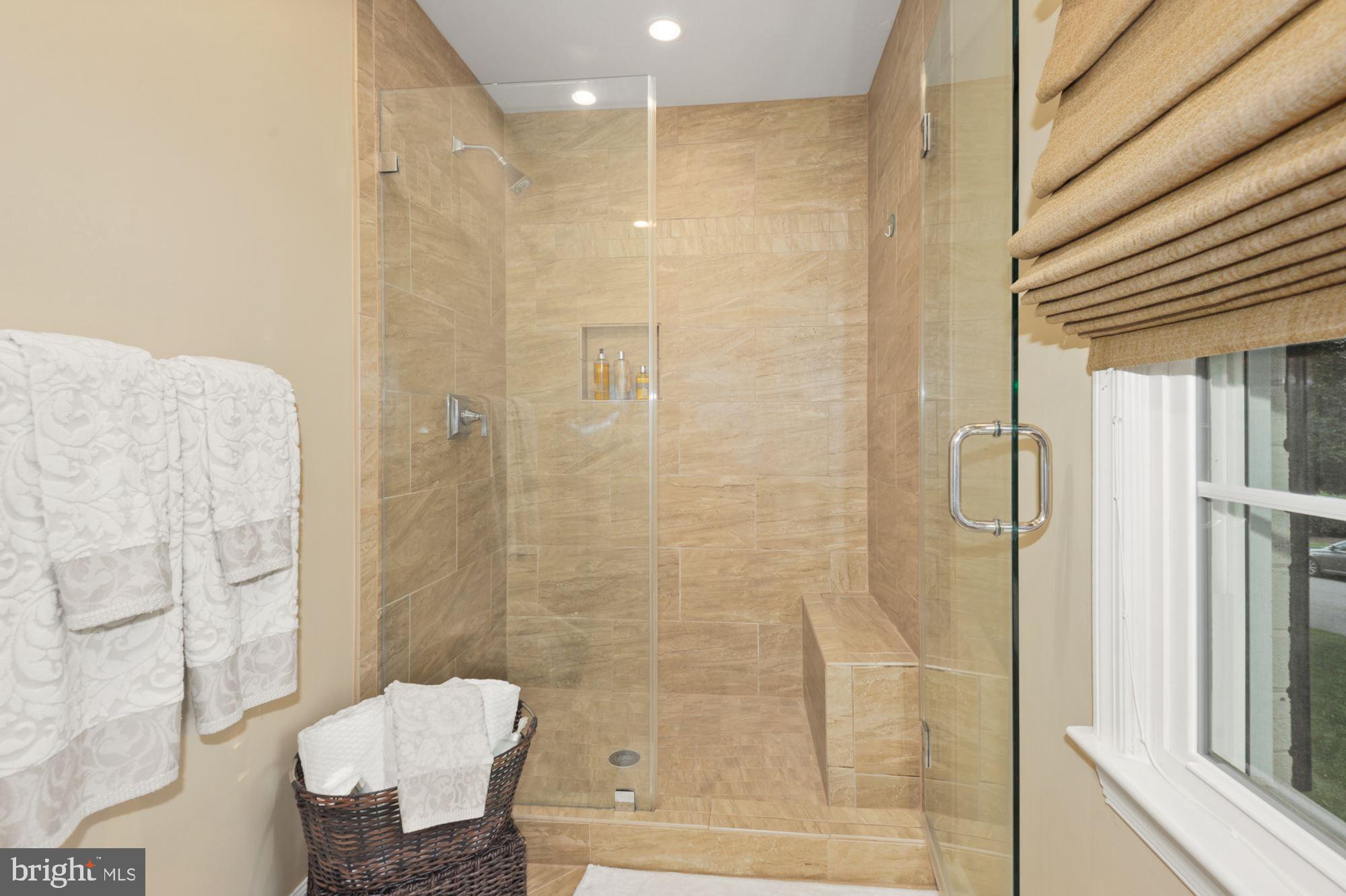 HICKORY CREEK - Residential