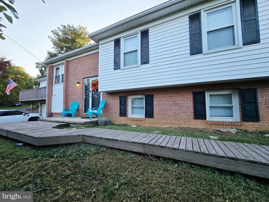 This adorable, well maintained, updated home in the heart of Franklin is eagerly awaiting its new owners.
Updates include: kitchen with granite countertops and complete with matching stainless steel appliances. New luxury vinyl plank flooring throughout and fresh paint throughout.
The home bears a new metal roof and gutters in 2021, and new deck in the back yard in 2023( even complete with electrical hookup for a jacuzzi) and an updated HVAC system in 2018.
The basement offers access to the garage, a bedroom/office, flex space, a full bathroom and the laundry area.

Do not wait, contact your favorite agent today to schedule a showing.