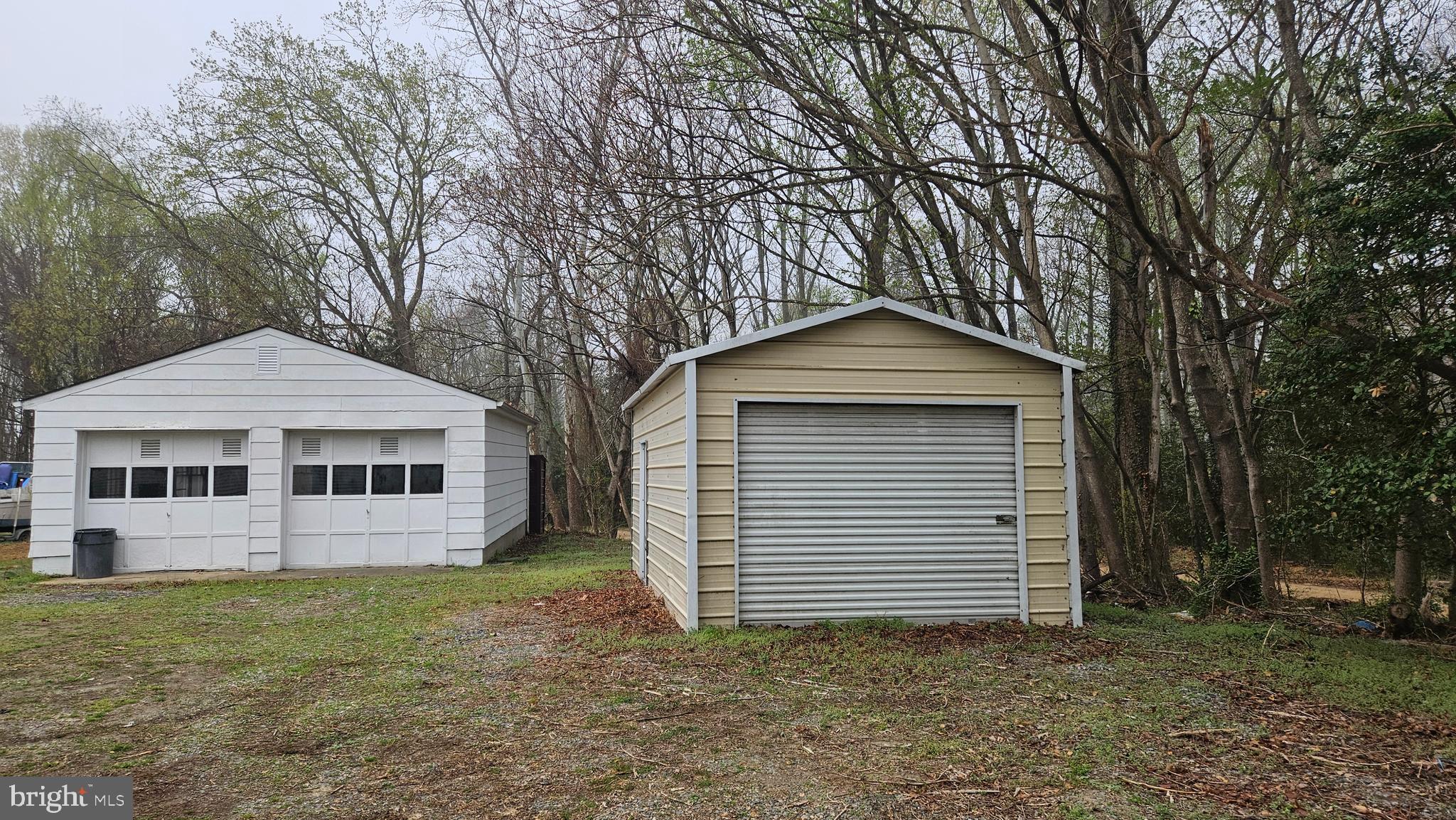 NONE  NO HOA - Residential