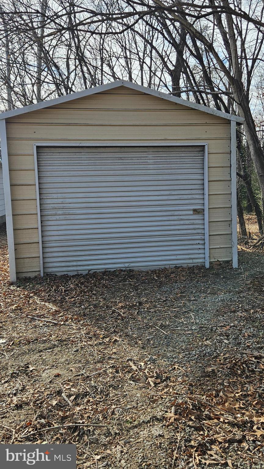 NONE  NO HOA - Residential