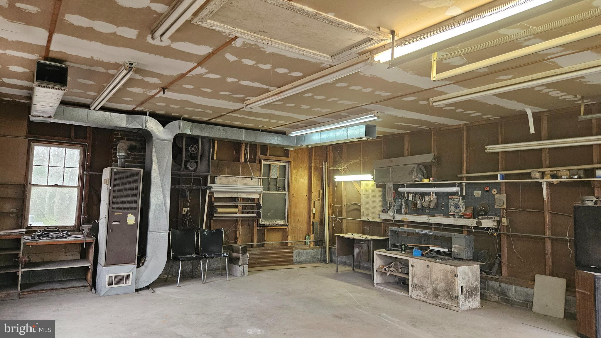 NONE  NO HOA - Residential