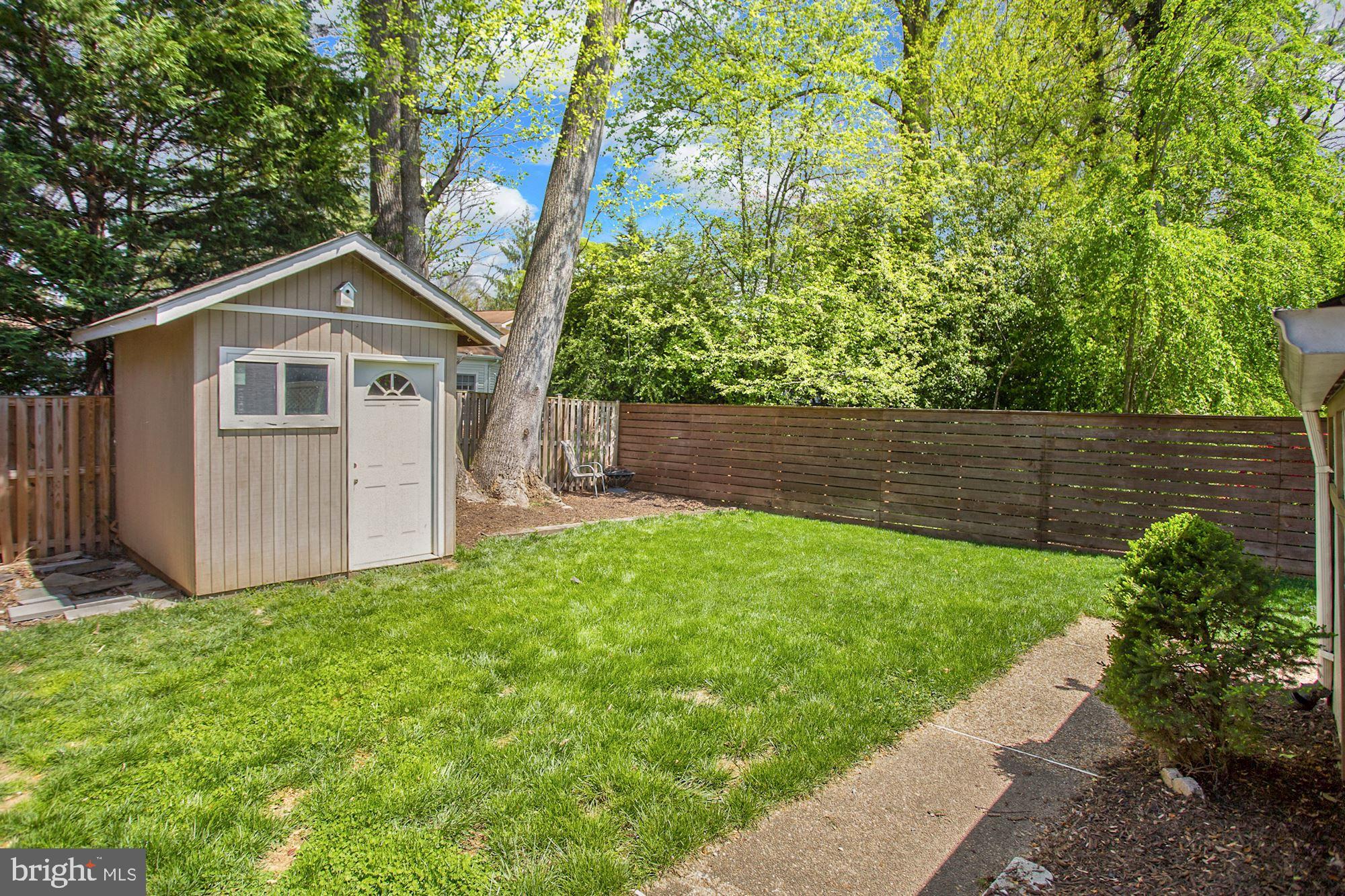 DUNN LORING WOODS - Residential