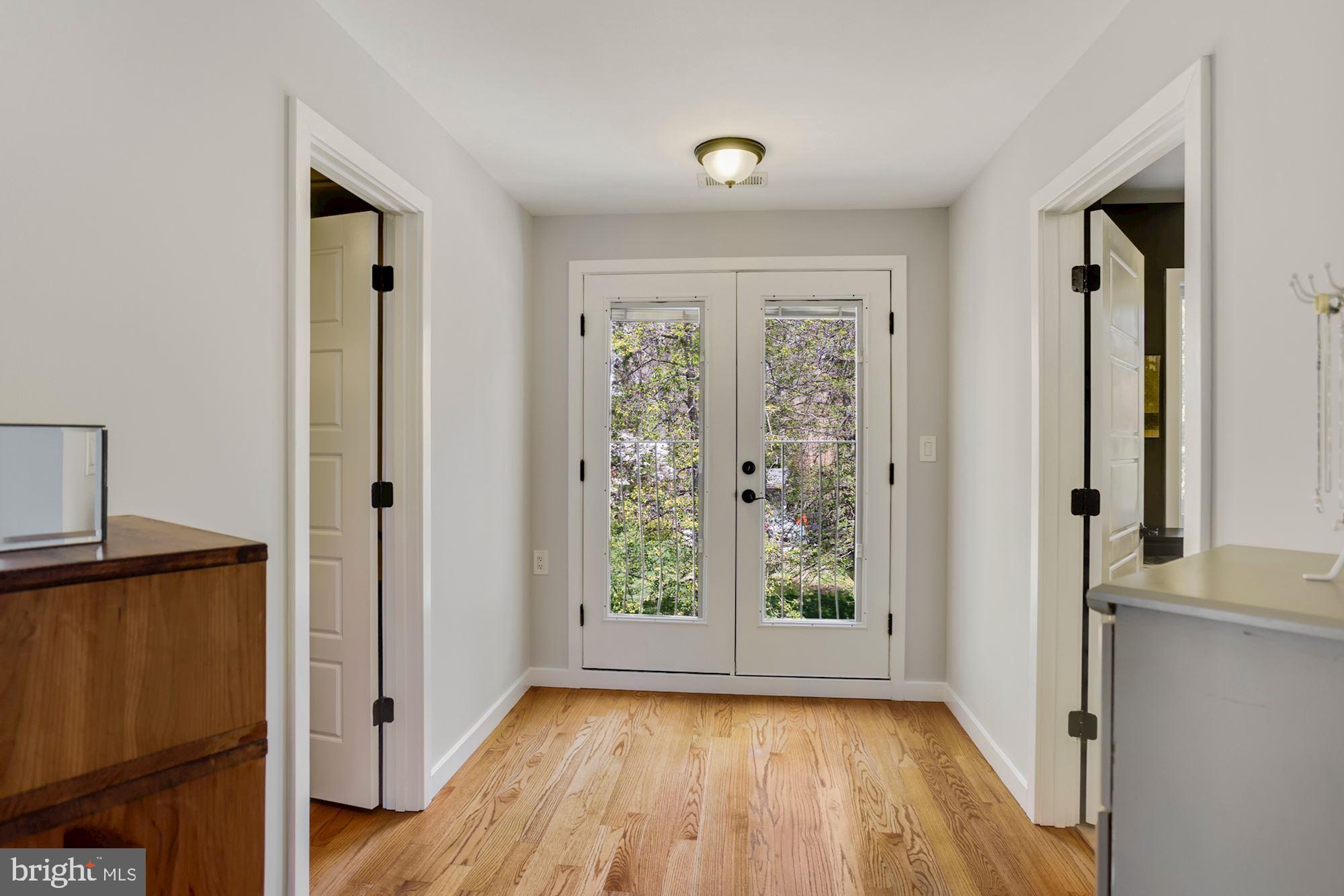 DUNN LORING WOODS - Residential