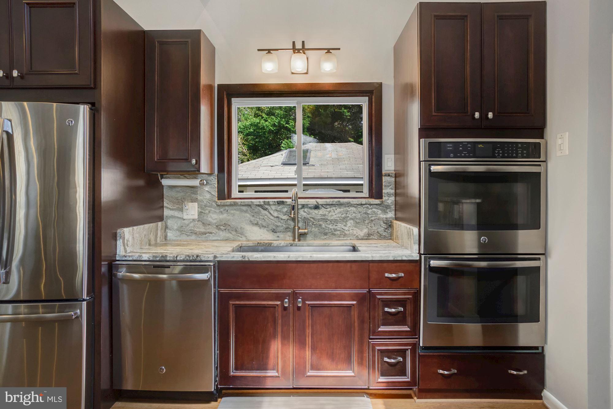 DUNN LORING WOODS - Residential