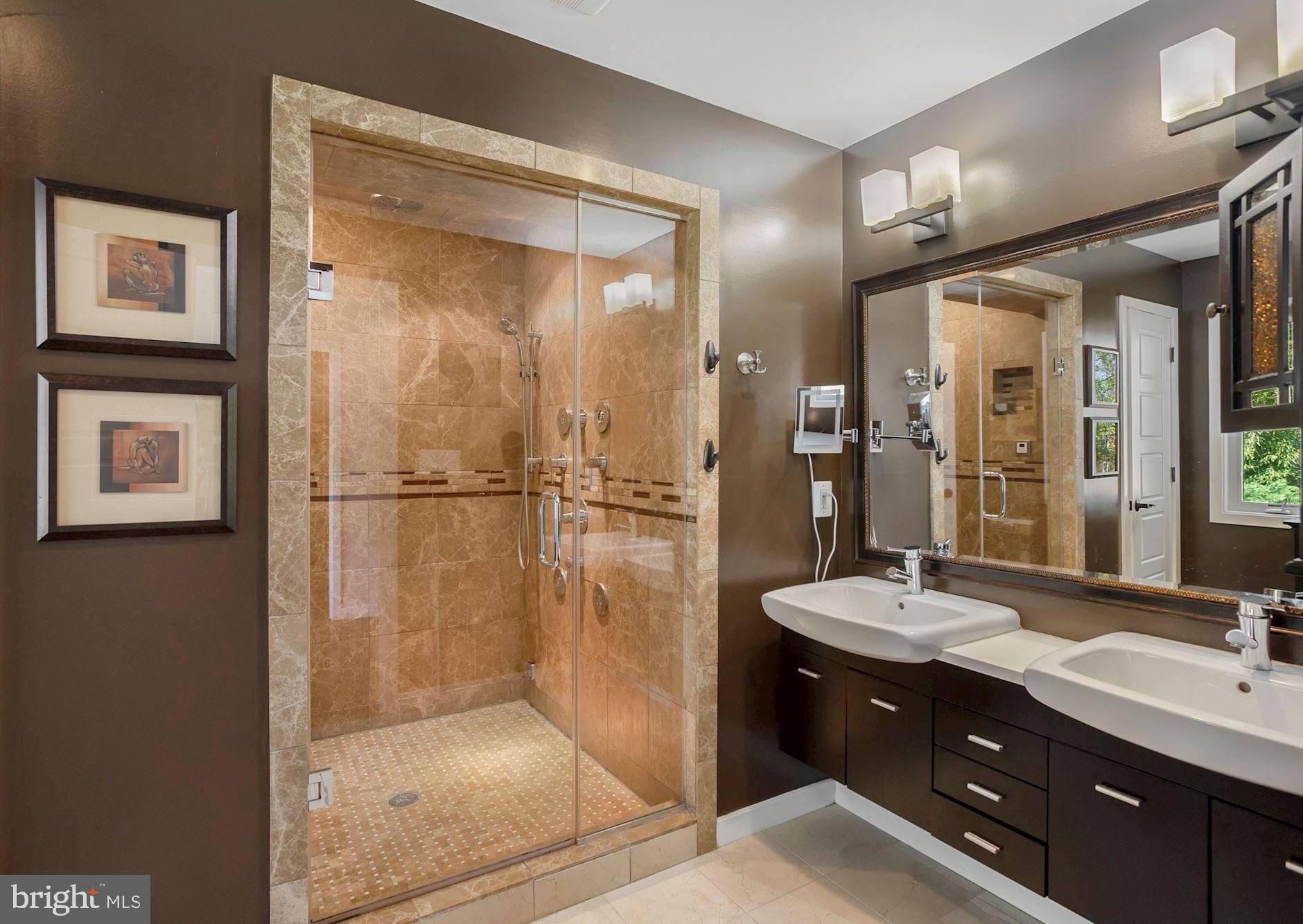 DUNN LORING WOODS - Residential