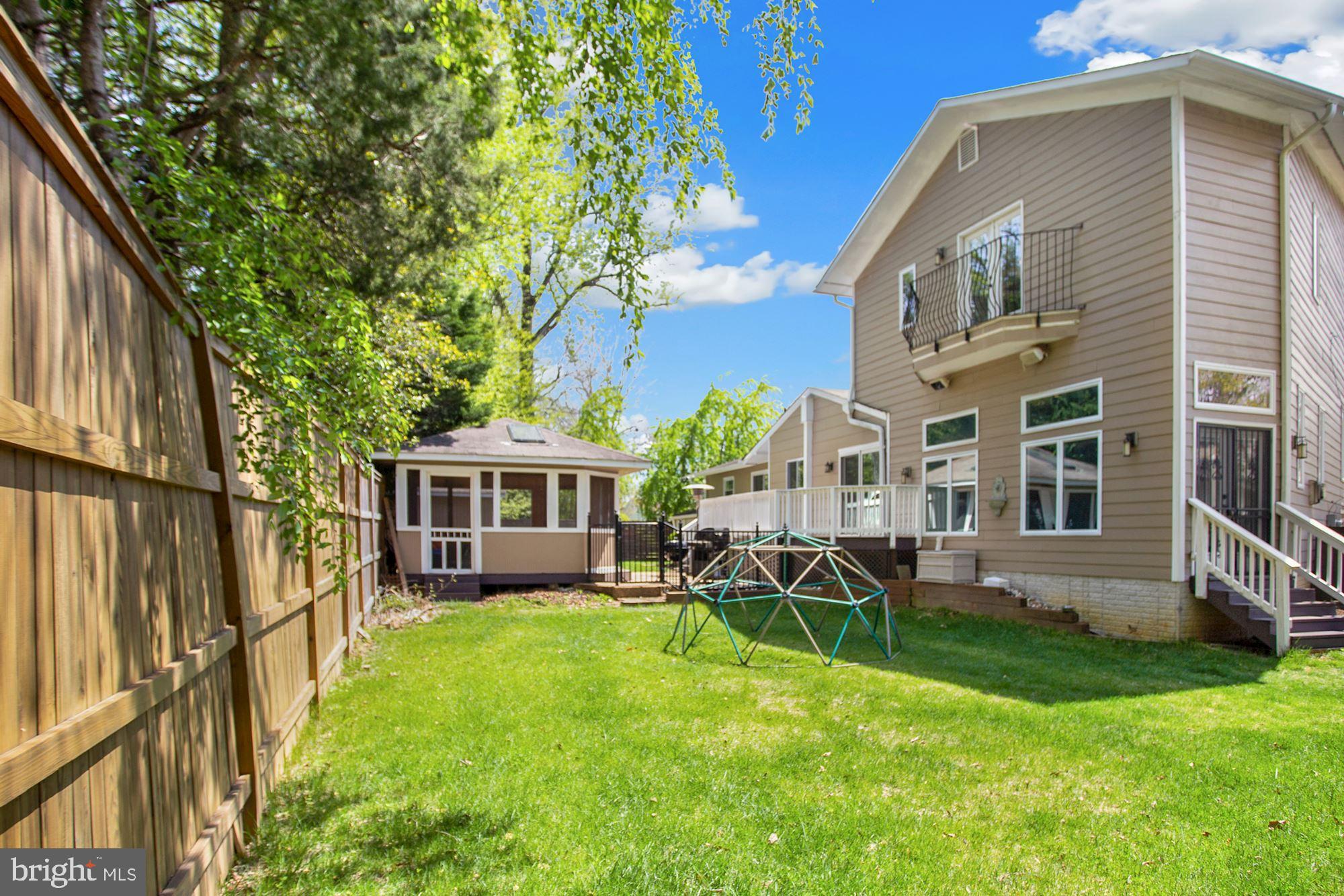 DUNN LORING WOODS - Residential