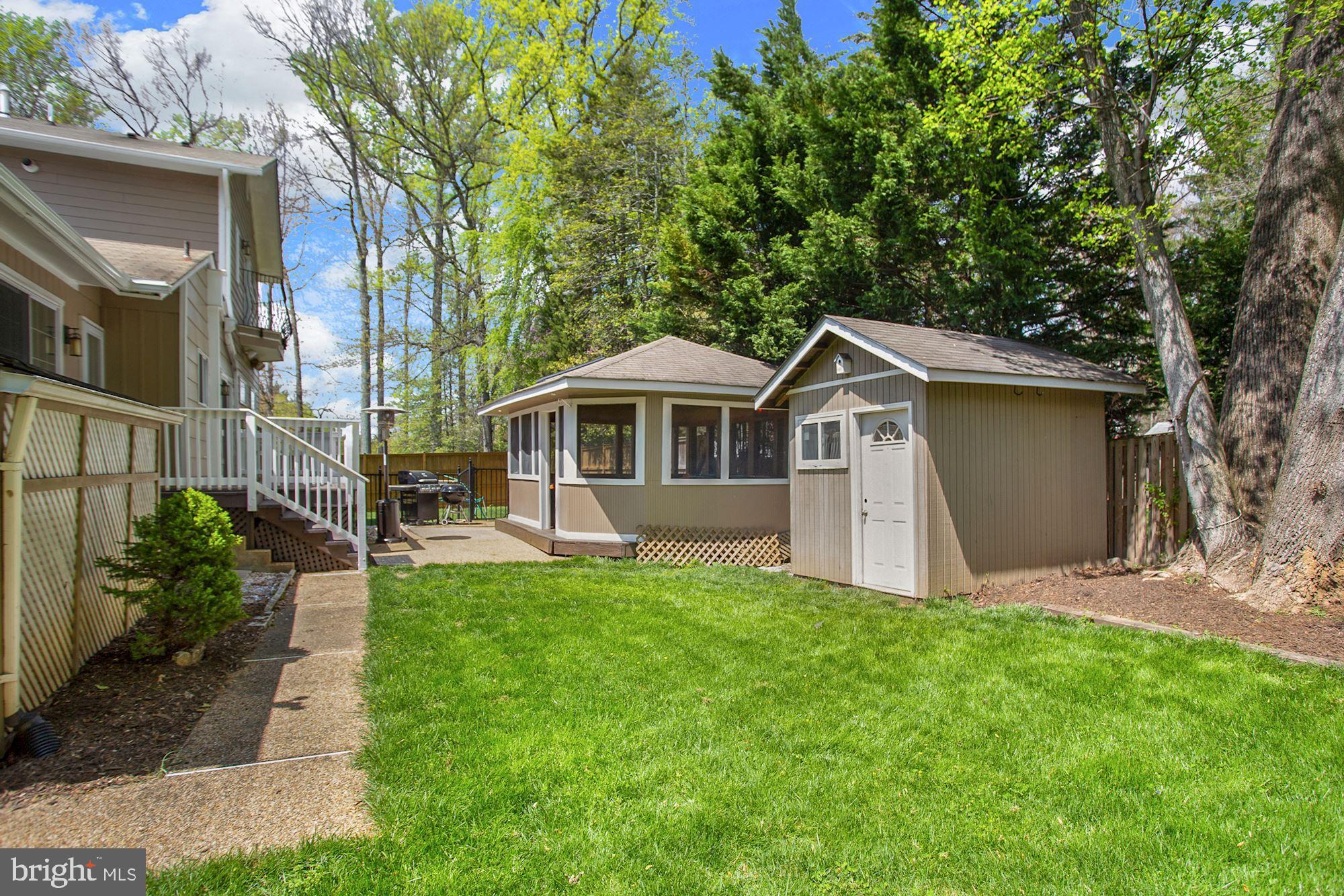 DUNN LORING WOODS - Residential