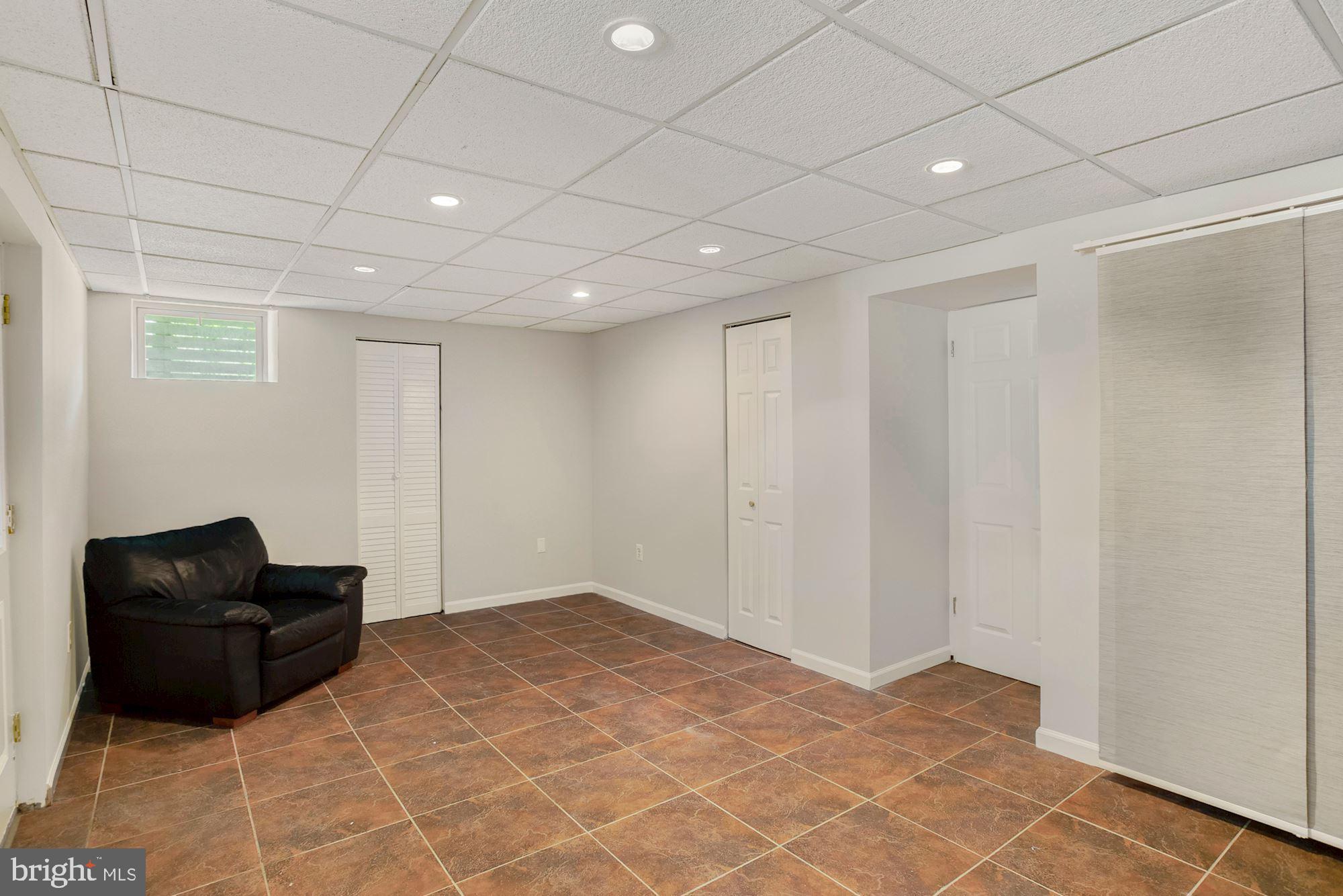 DUNN LORING WOODS - Residential