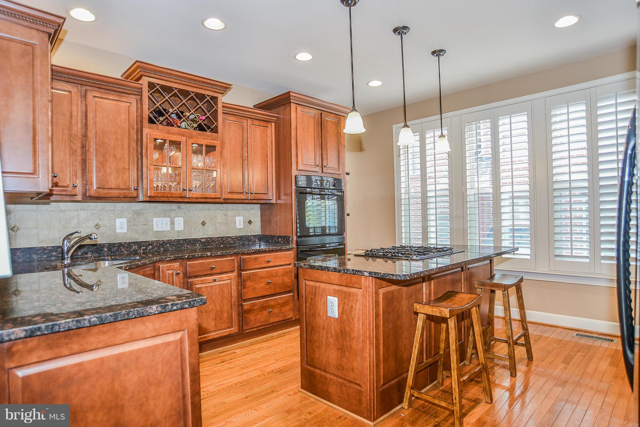 SHIRLINGTON CREST - Residential