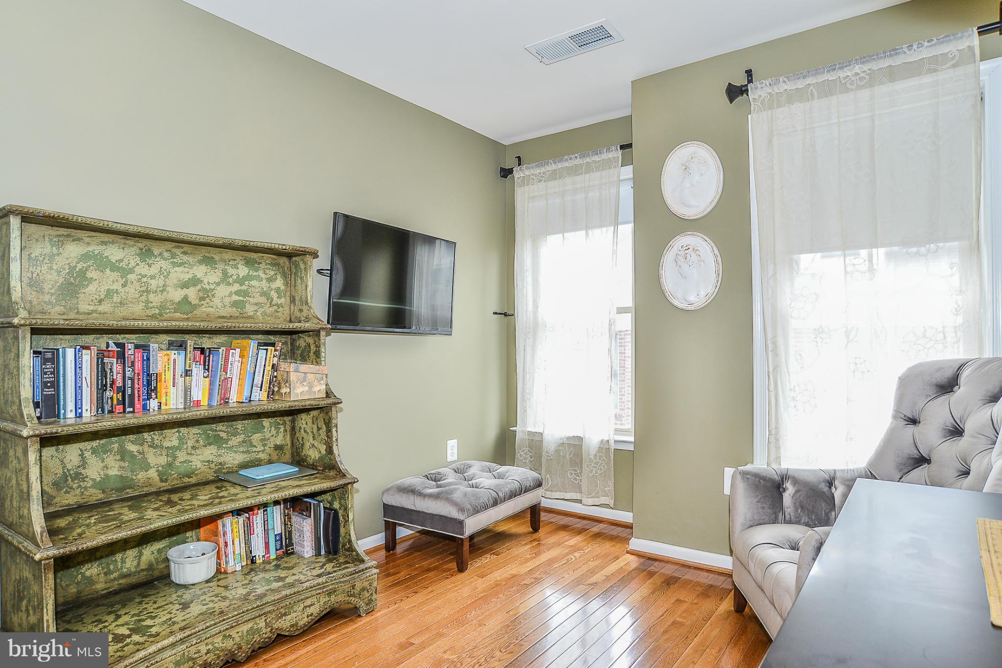 SHIRLINGTON CREST - Residential