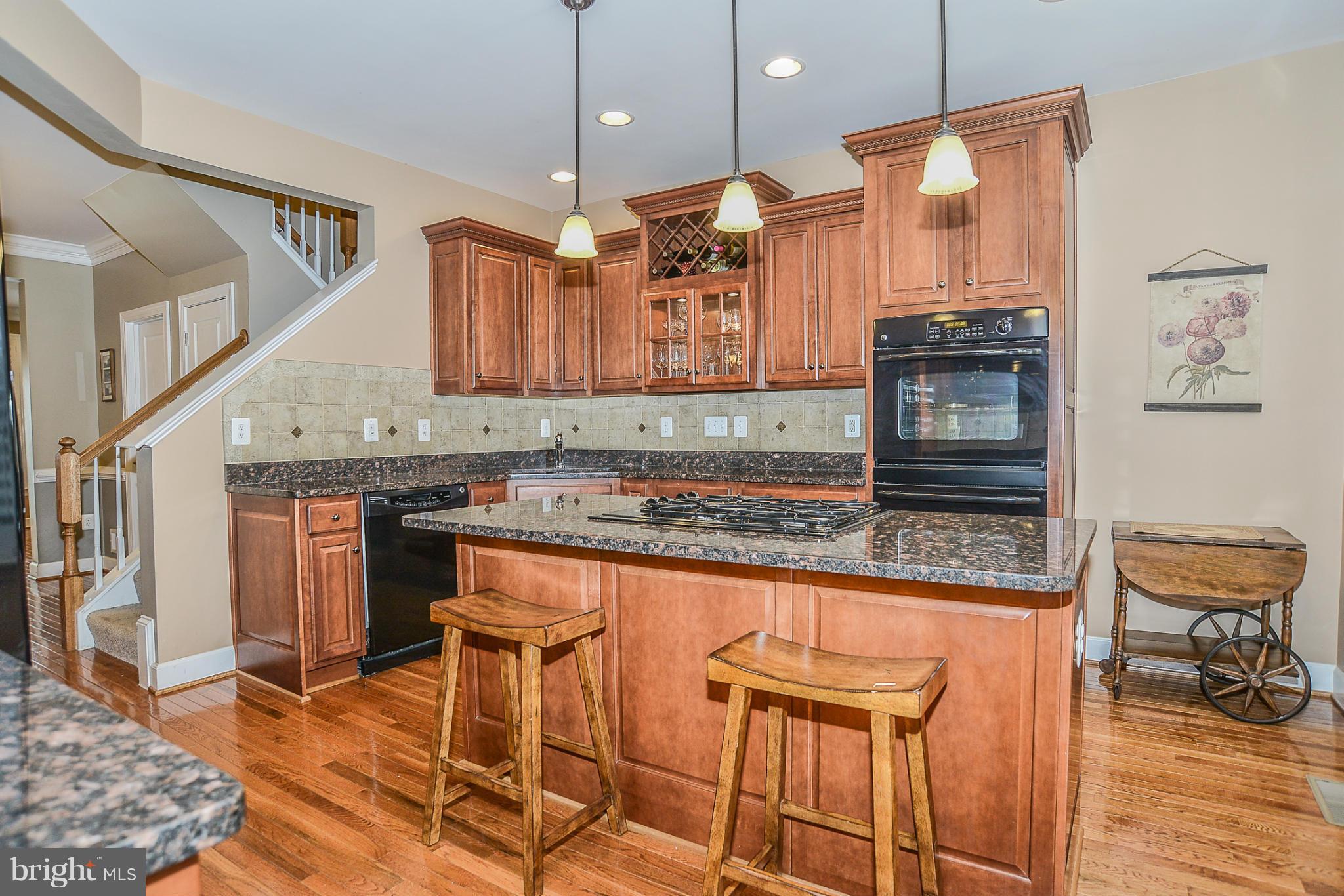 SHIRLINGTON CREST - Residential