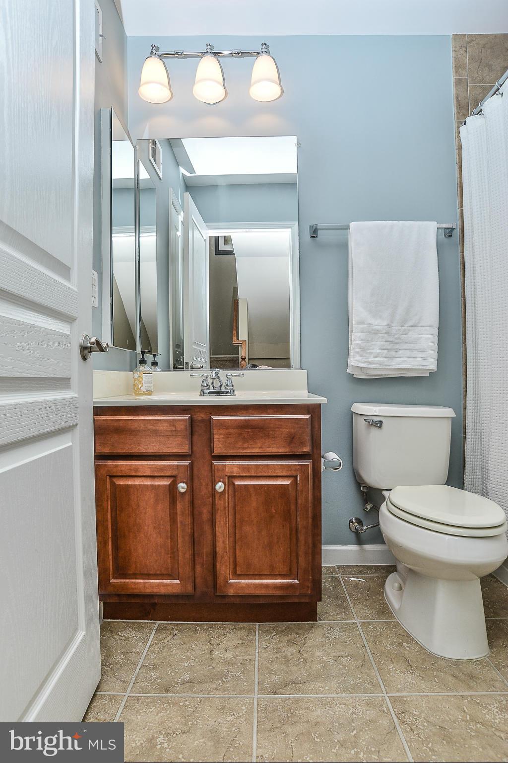 SHIRLINGTON CREST - Residential