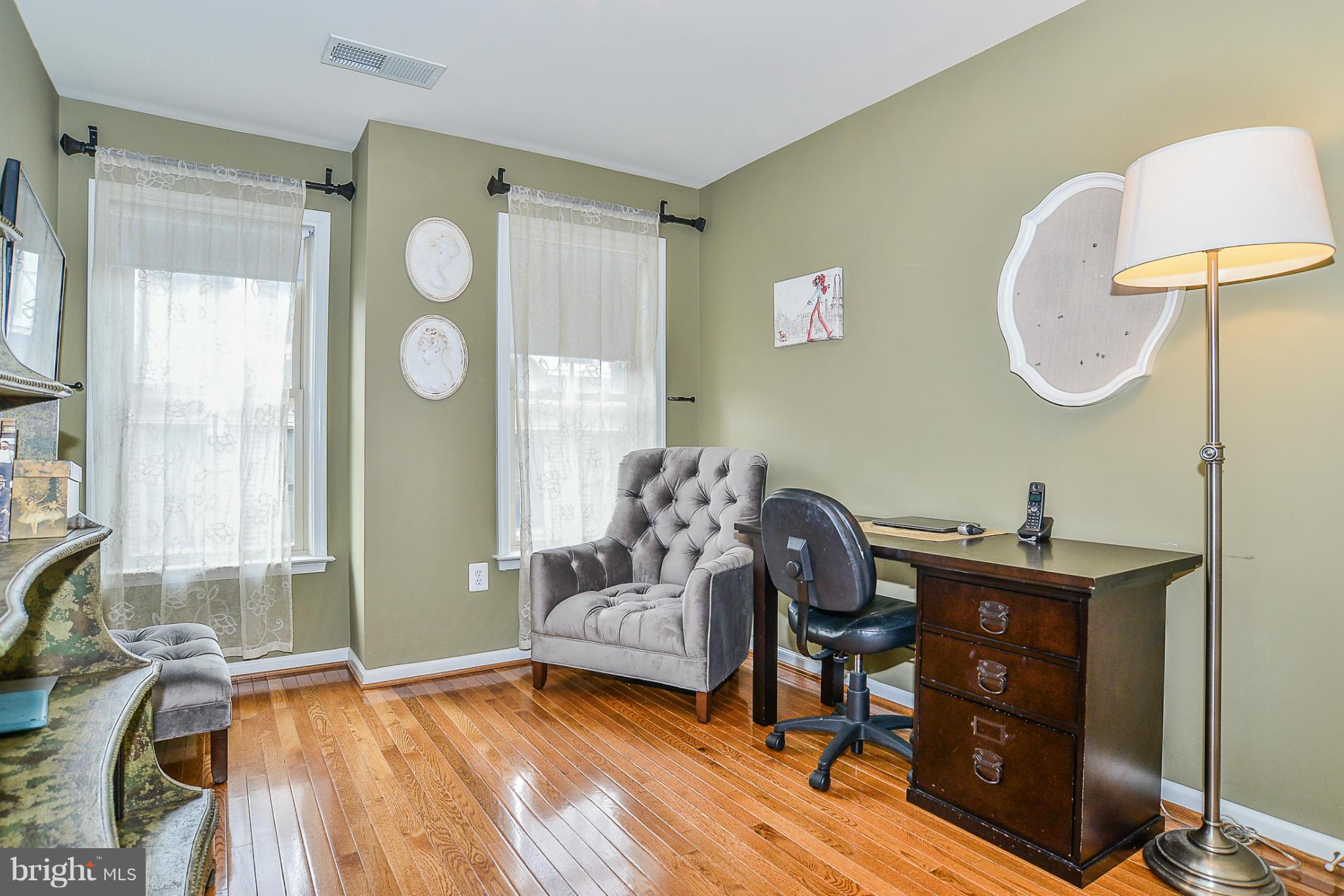 SHIRLINGTON CREST - Residential