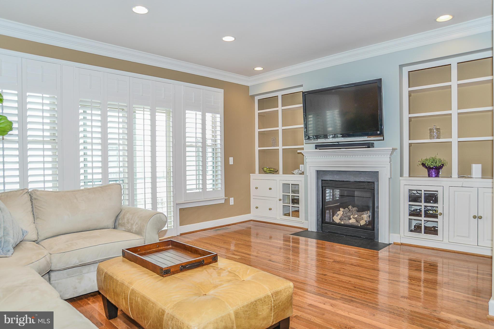 SHIRLINGTON CREST - Residential