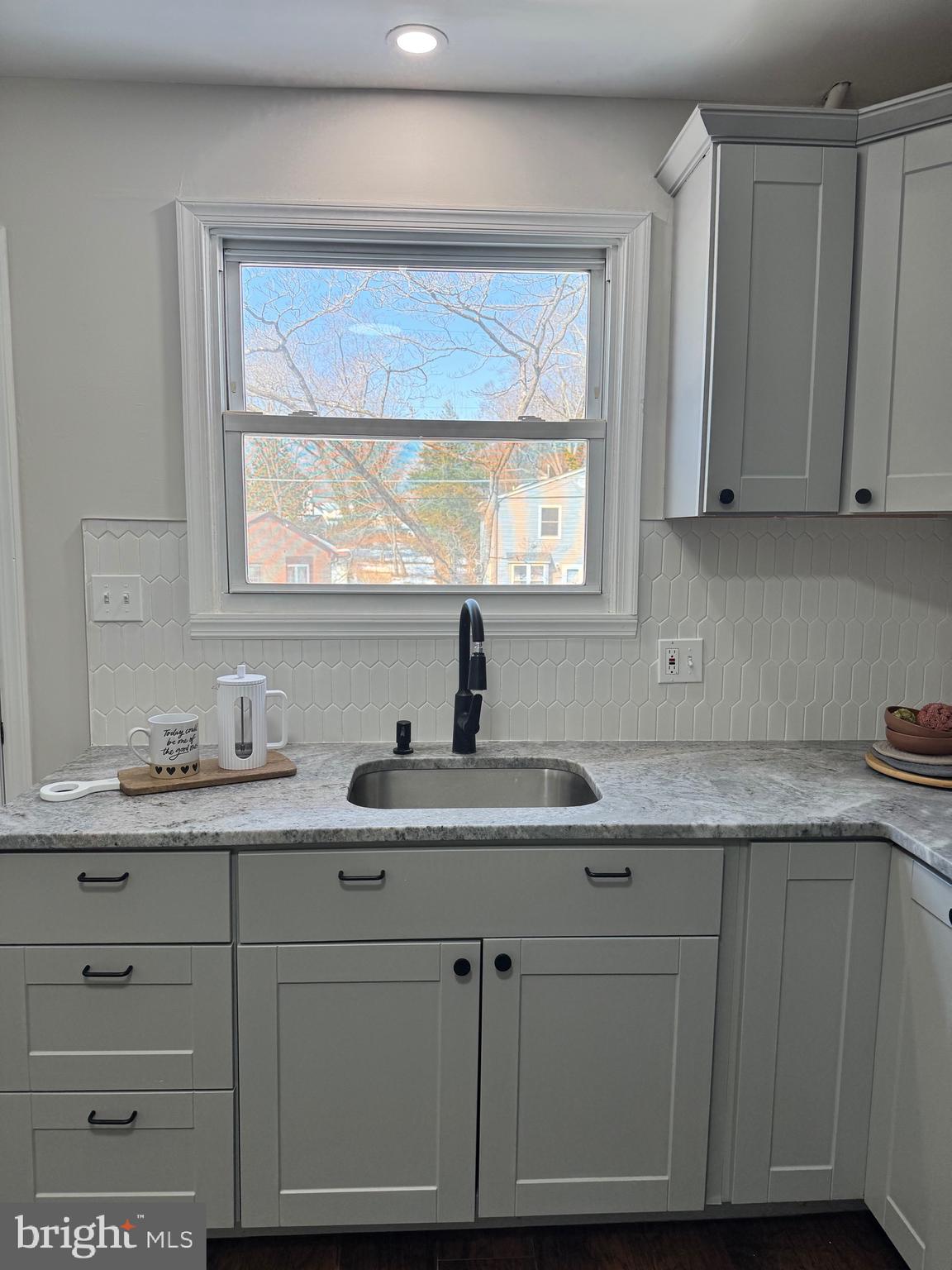 SILVER LAKE - Residential