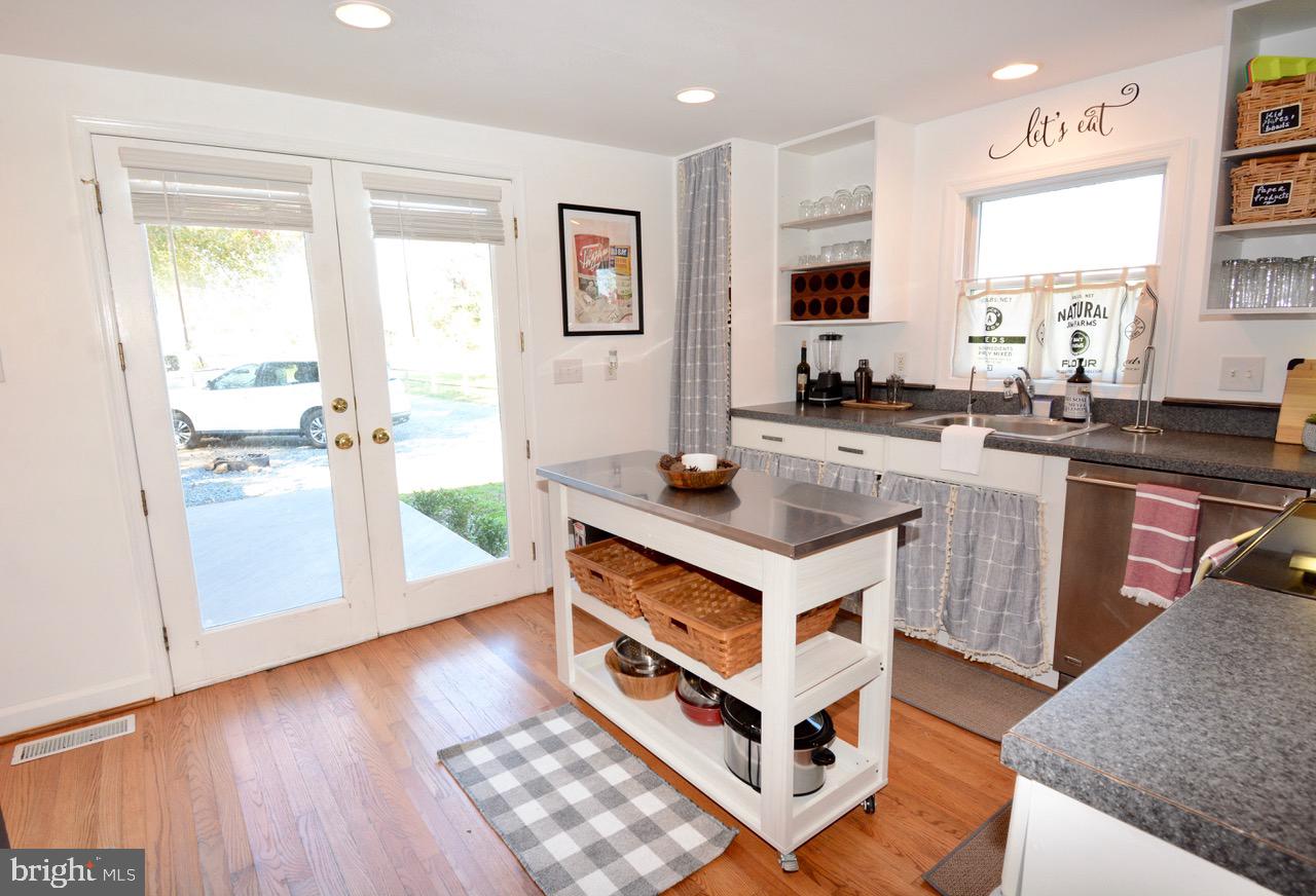 BELLEVUE - Residential Lease