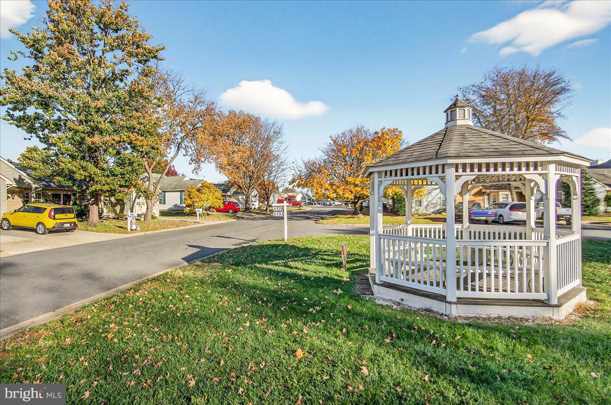 CRESTWOOD VILLAGE - Residential