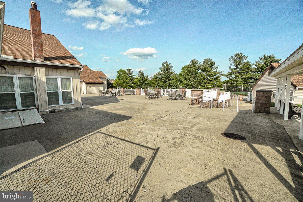 CRESTWOOD VILLAGE - Residential