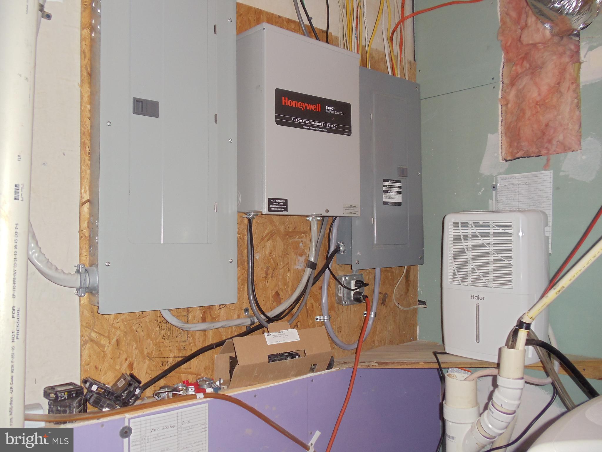 LITTLE MOUNTAIN ESTATES - Residential