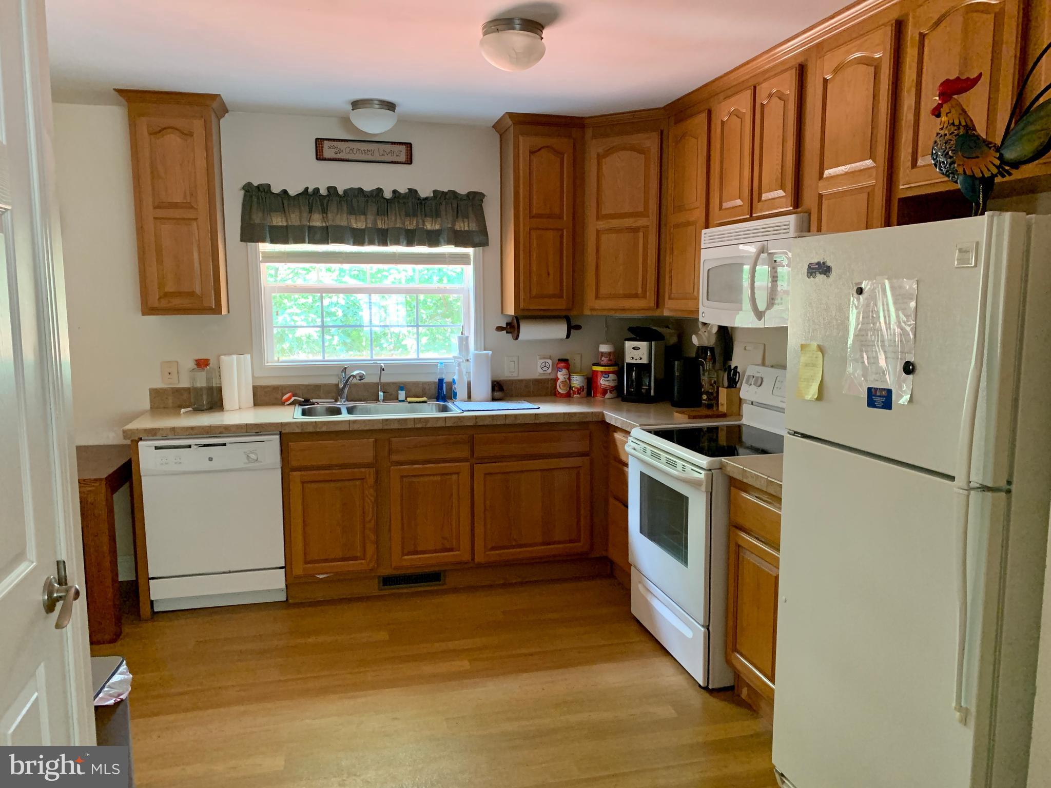 LITTLE MOUNTAIN ESTATES - Residential