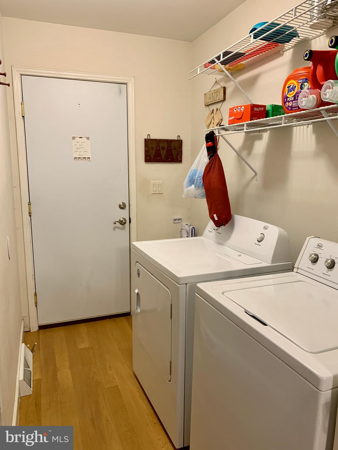 LITTLE MOUNTAIN ESTATES - Residential