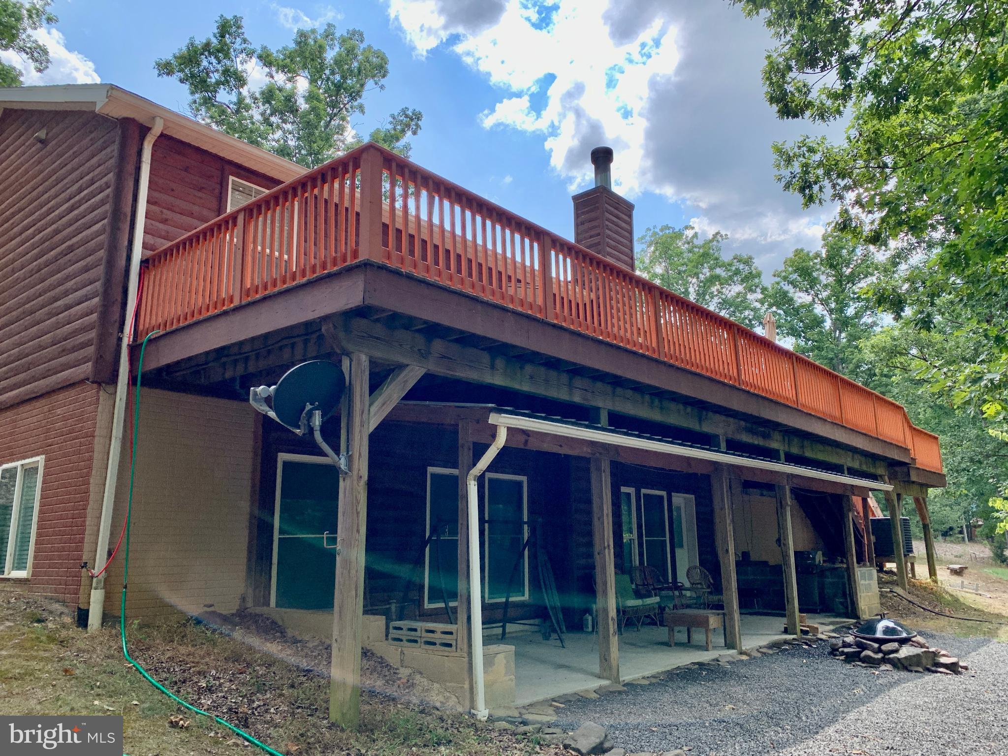 LITTLE MOUNTAIN ESTATES - Residential