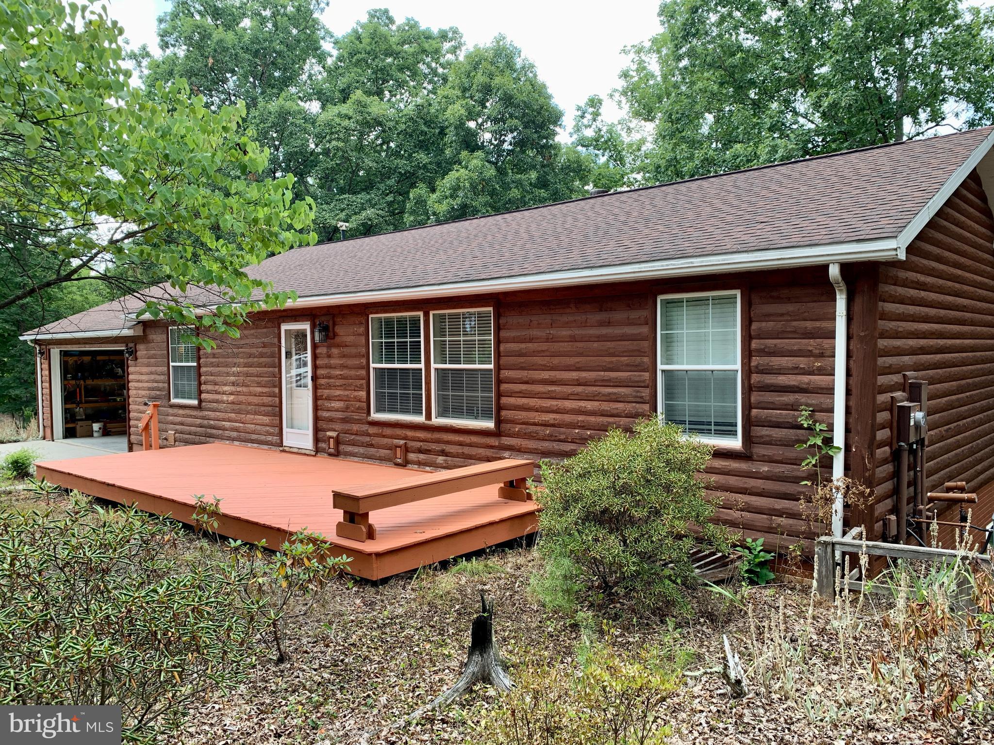 LITTLE MOUNTAIN ESTATES - Residential