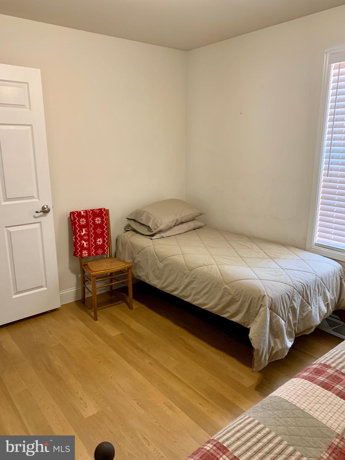 LITTLE MOUNTAIN ESTATES - Residential