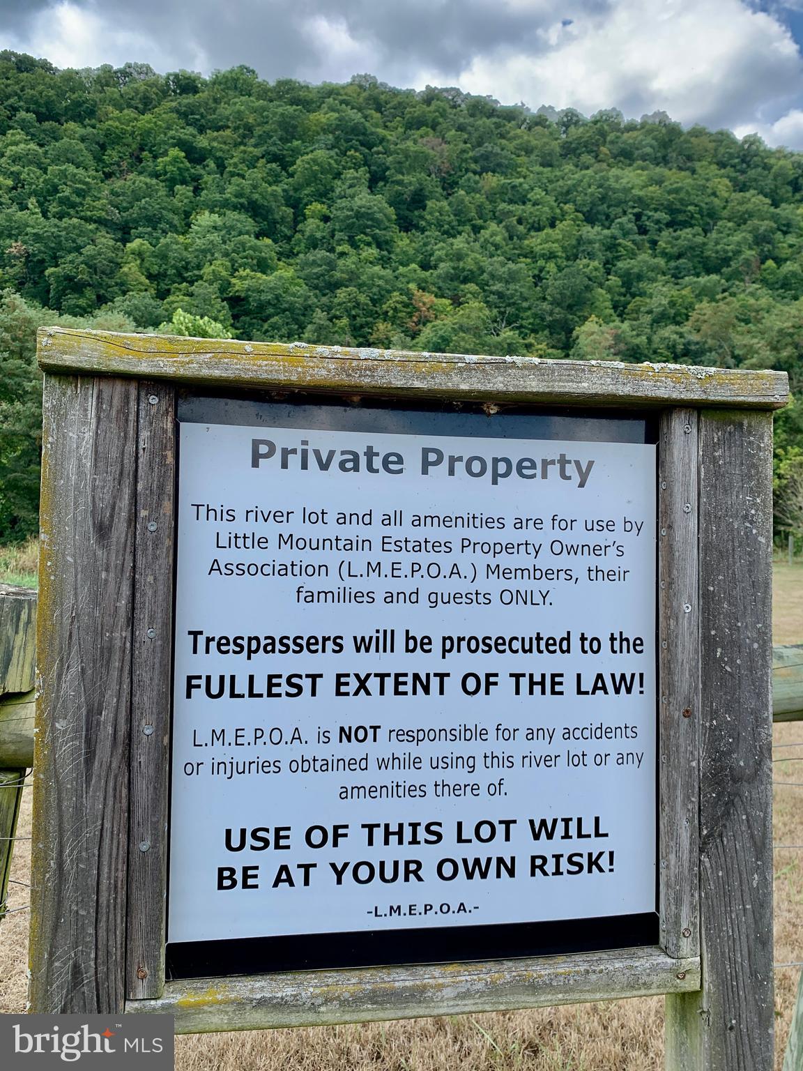 LITTLE MOUNTAIN ESTATES - Residential