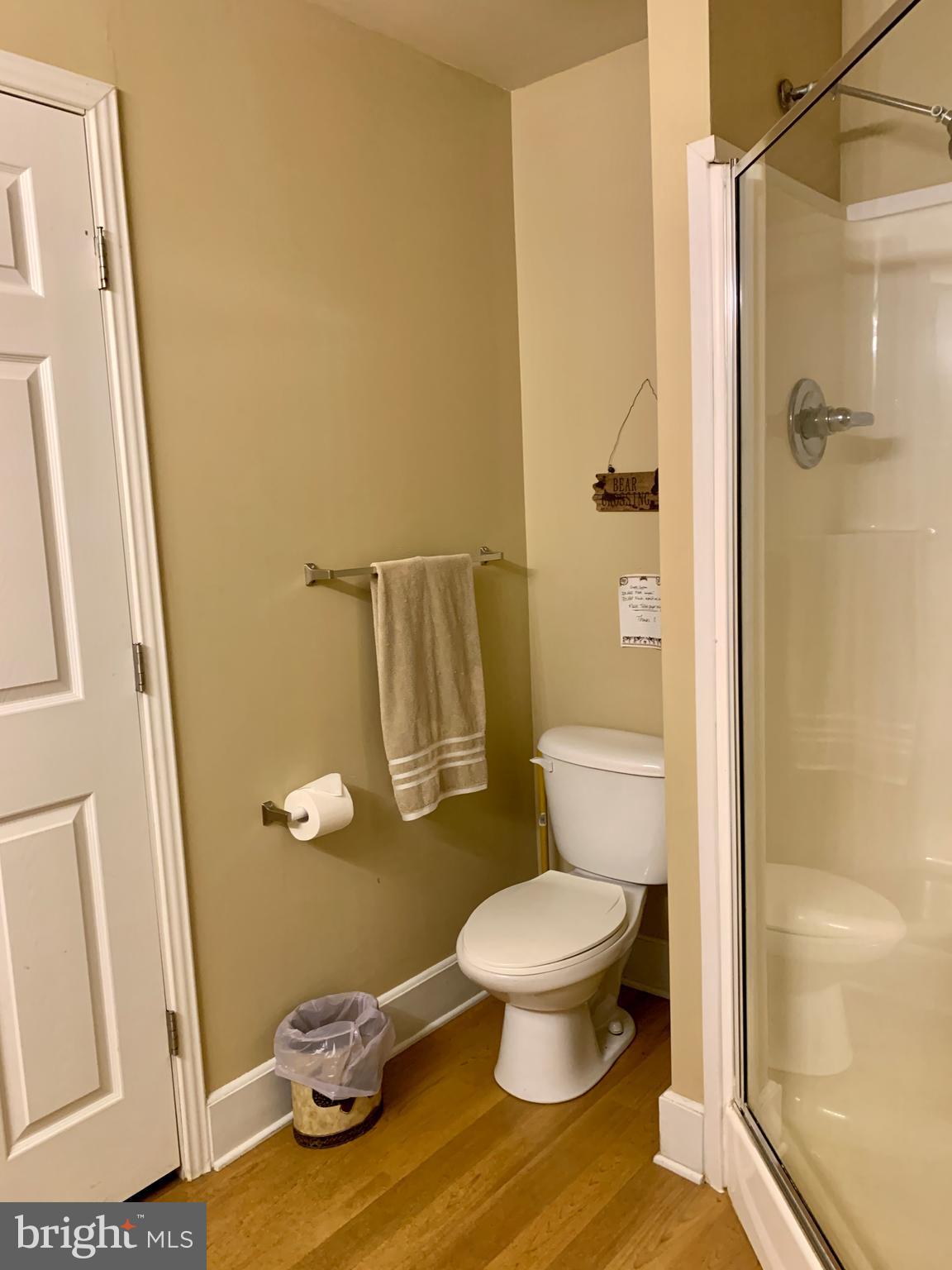 LITTLE MOUNTAIN ESTATES - Residential