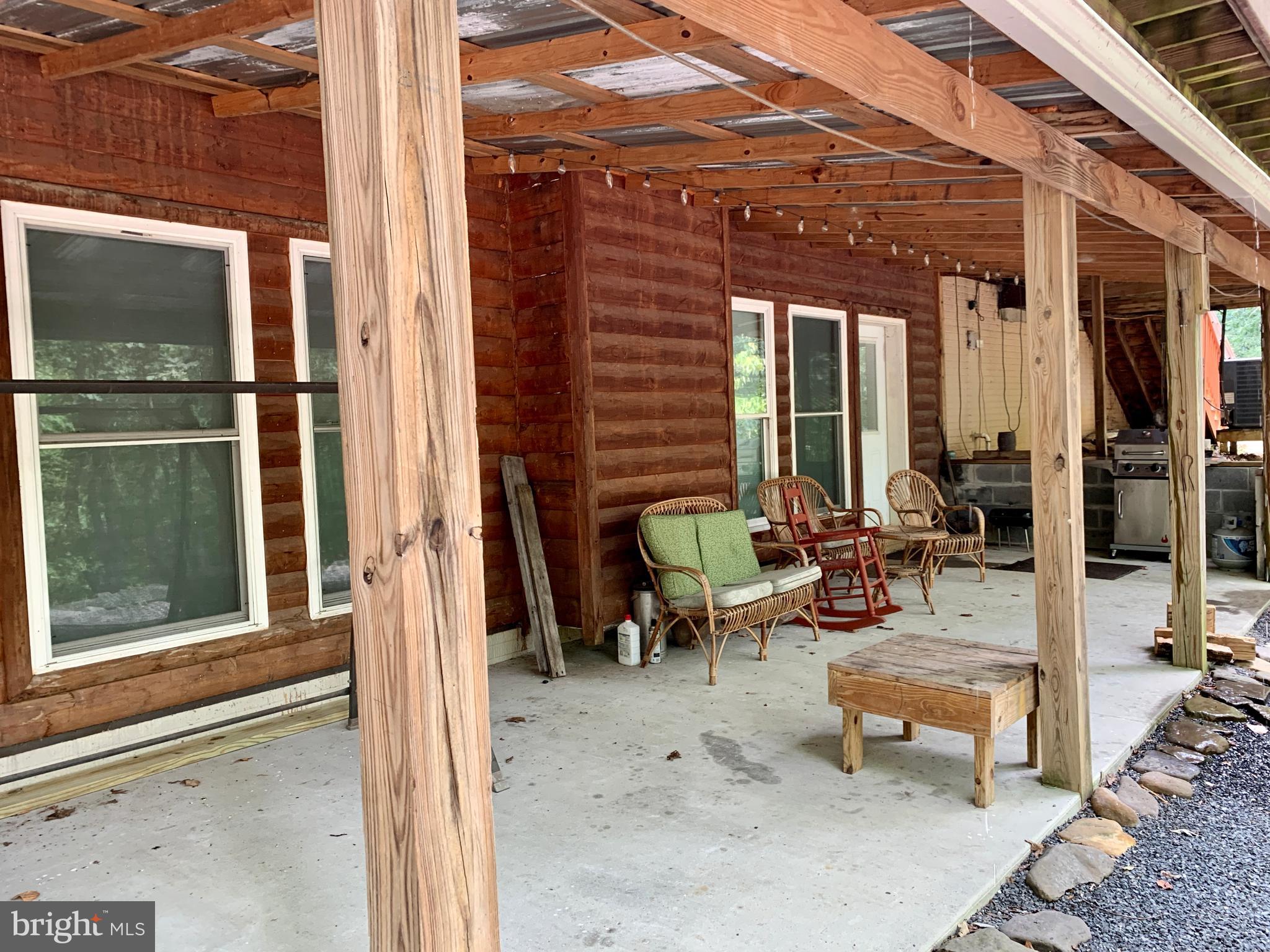 LITTLE MOUNTAIN ESTATES - Residential