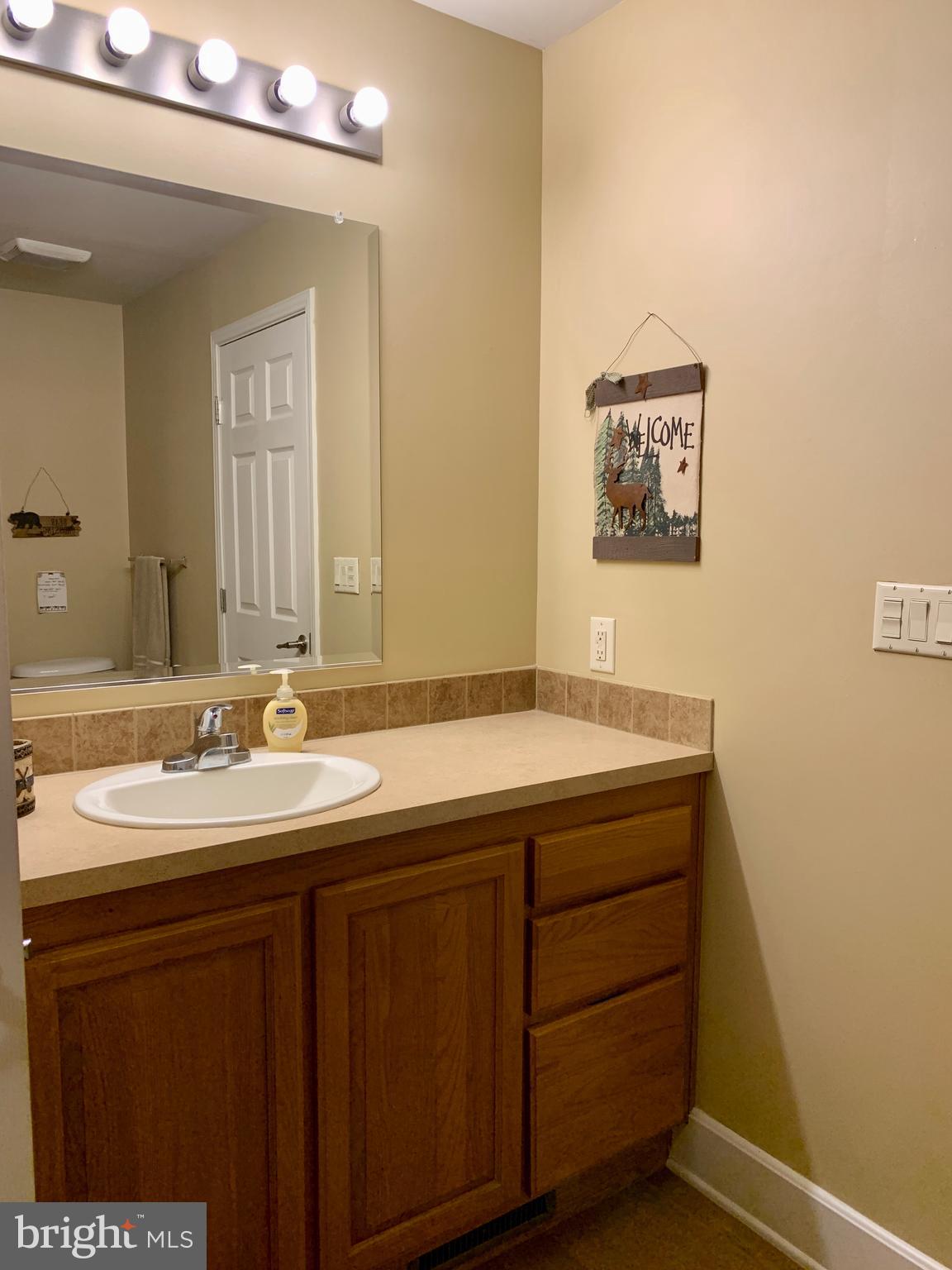 LITTLE MOUNTAIN ESTATES - Residential