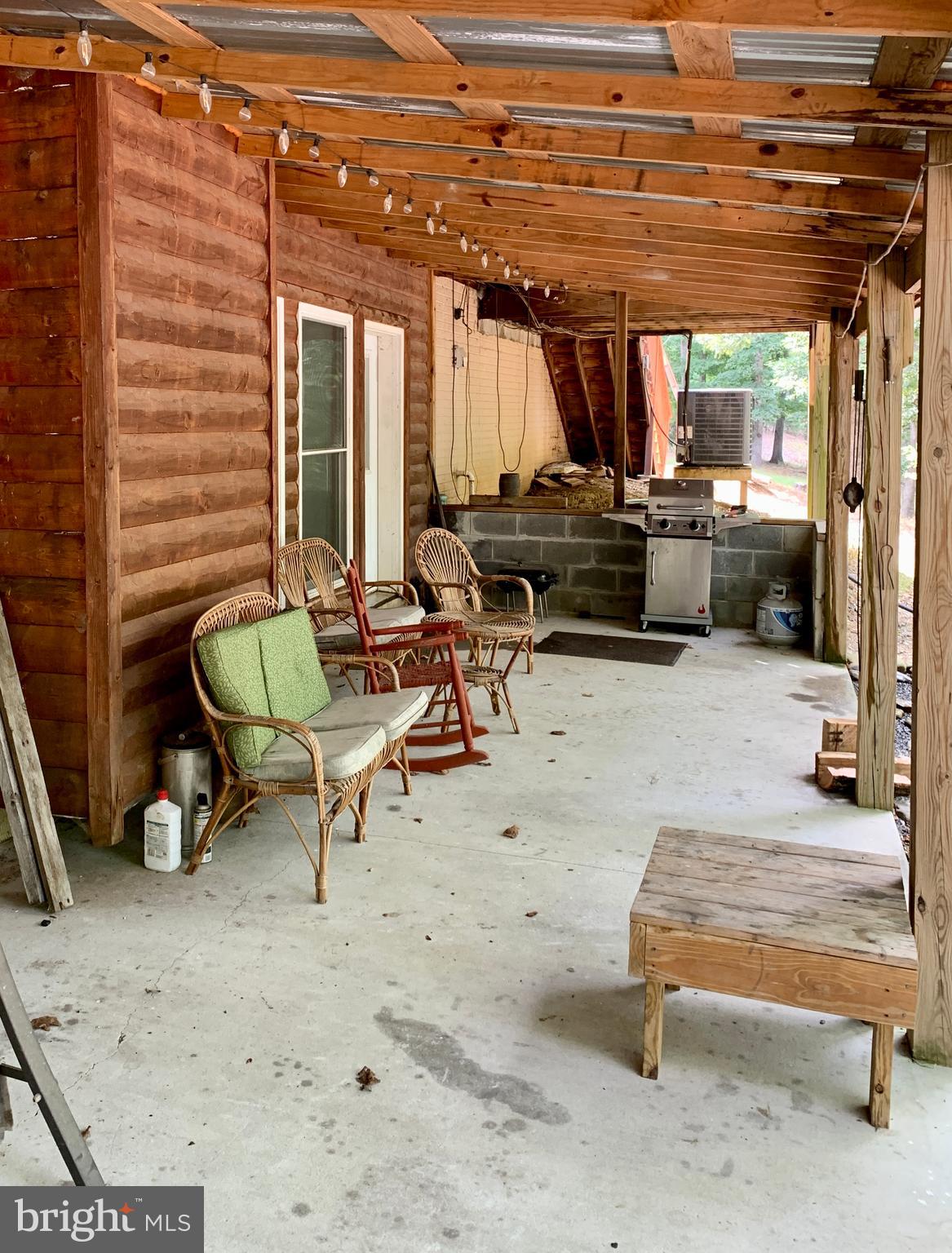 LITTLE MOUNTAIN ESTATES - Residential