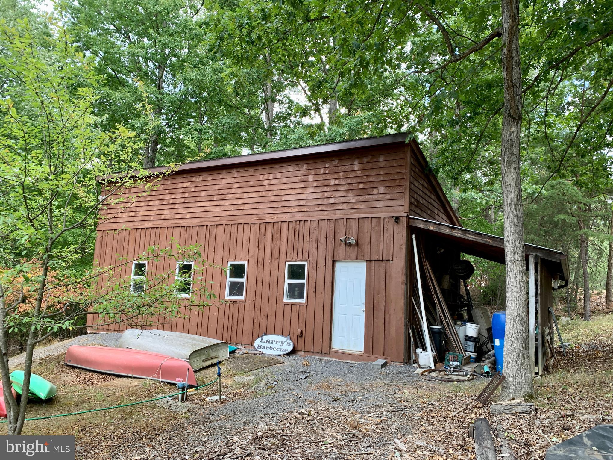 LITTLE MOUNTAIN ESTATES - Residential