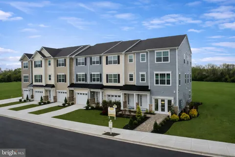 MLS: NJCD2117200