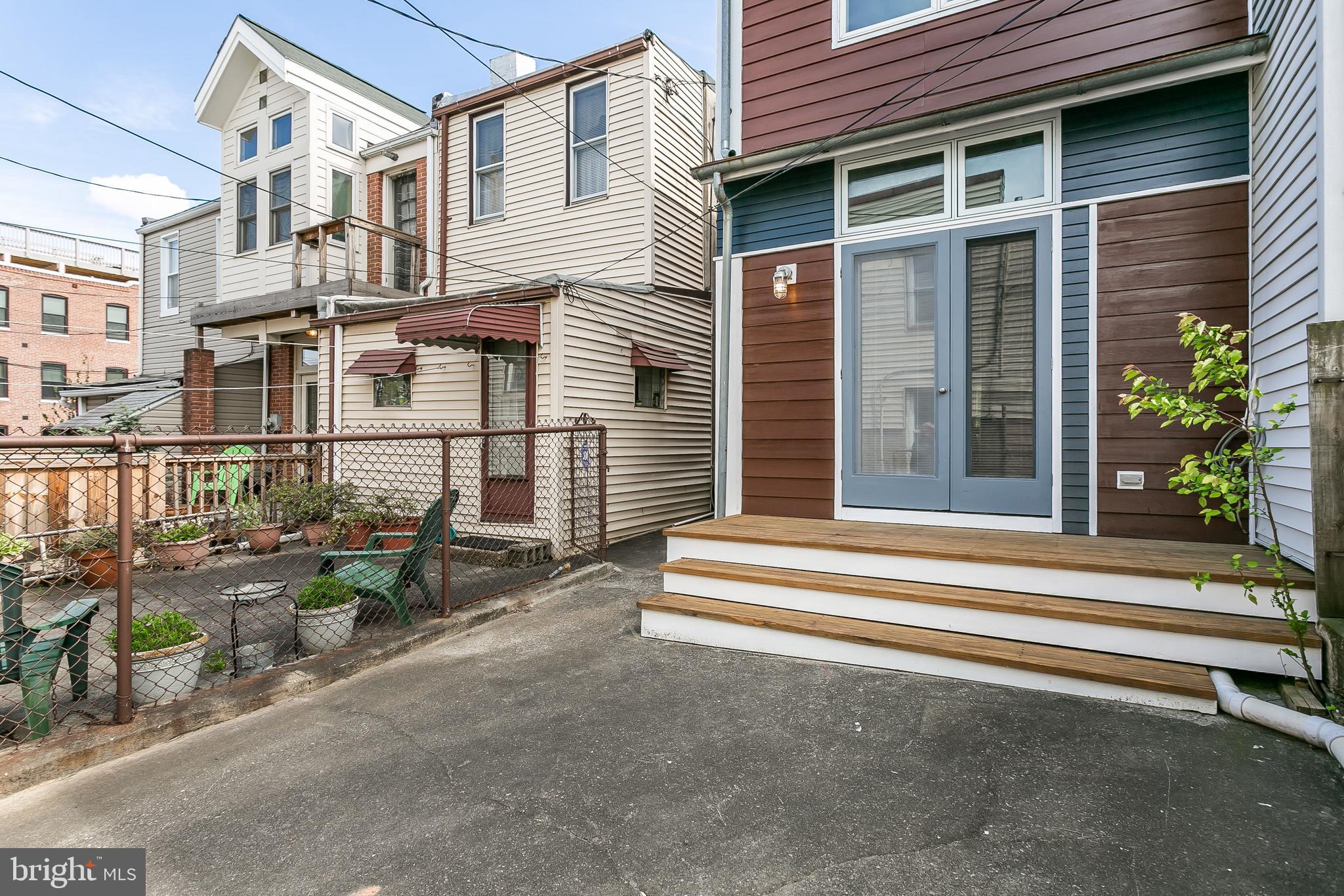 RIVERSIDE - Residential