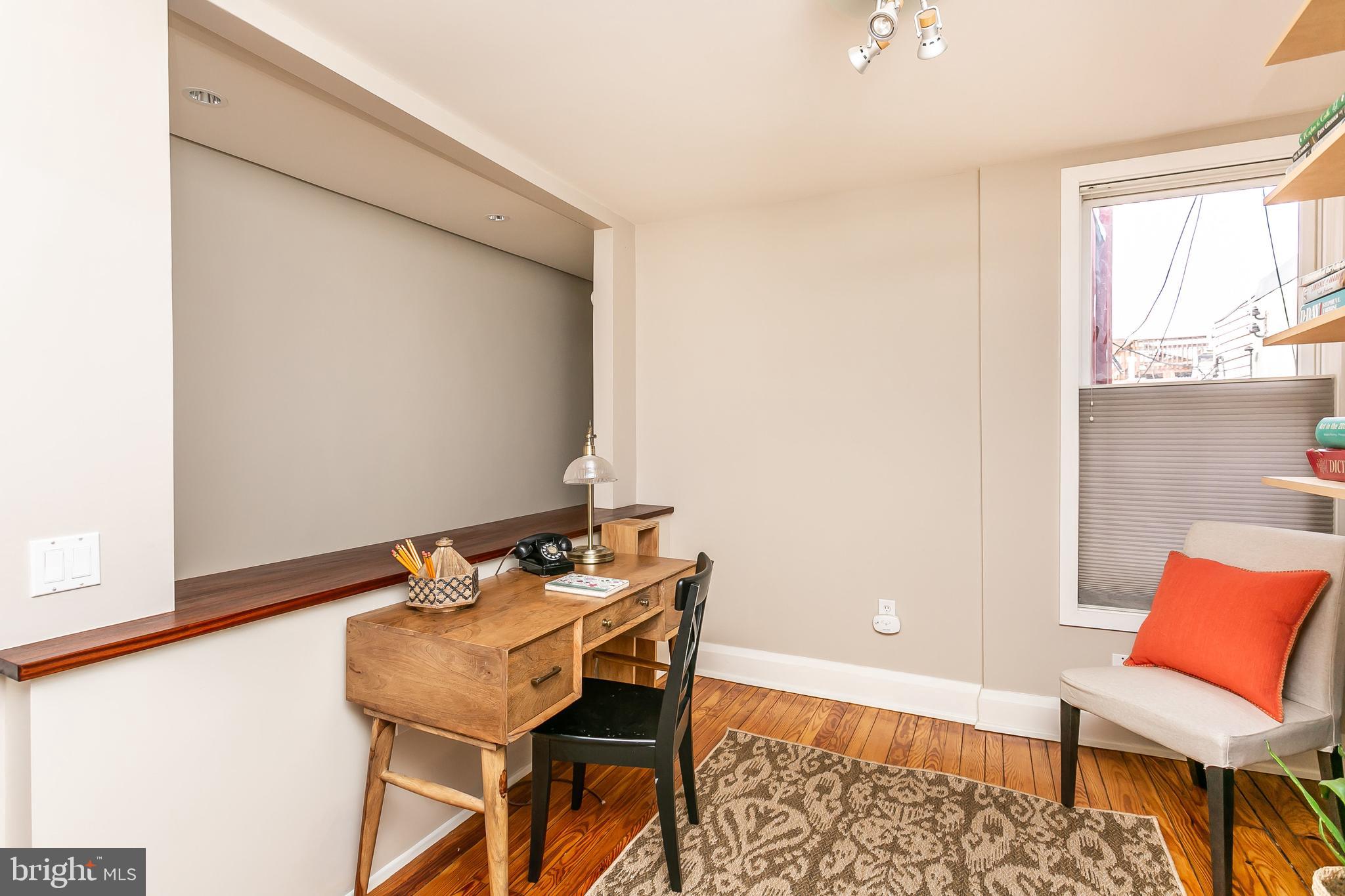 RIVERSIDE - Residential