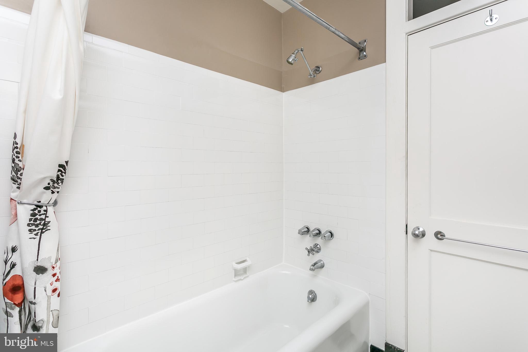 RIVERSIDE - Residential