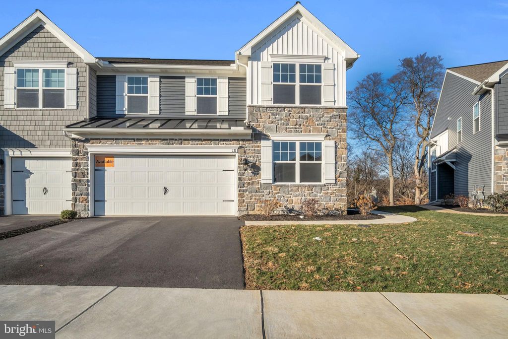 Photo of 131 Beech Tree Court #144-10, ANNVILLE, PA 17003 (MLS # PALN2016812)