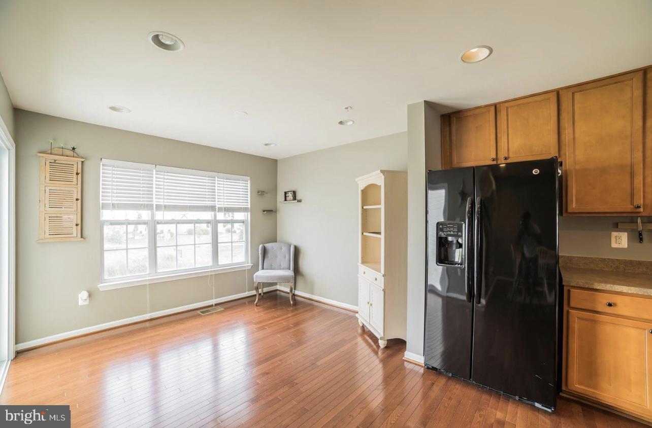 LAKES AT STANSBURY SHORE - Residential Lease