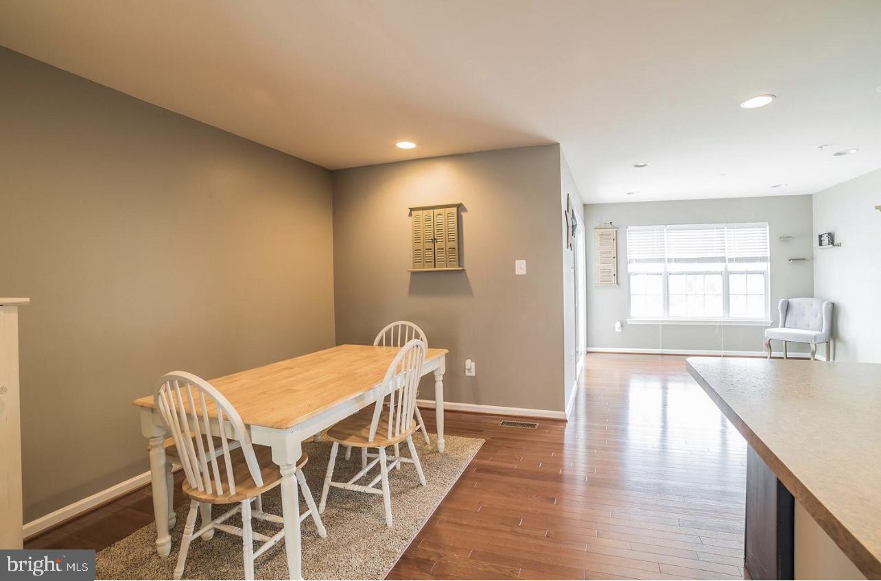 LAKES AT STANSBURY SHORE - Residential Lease