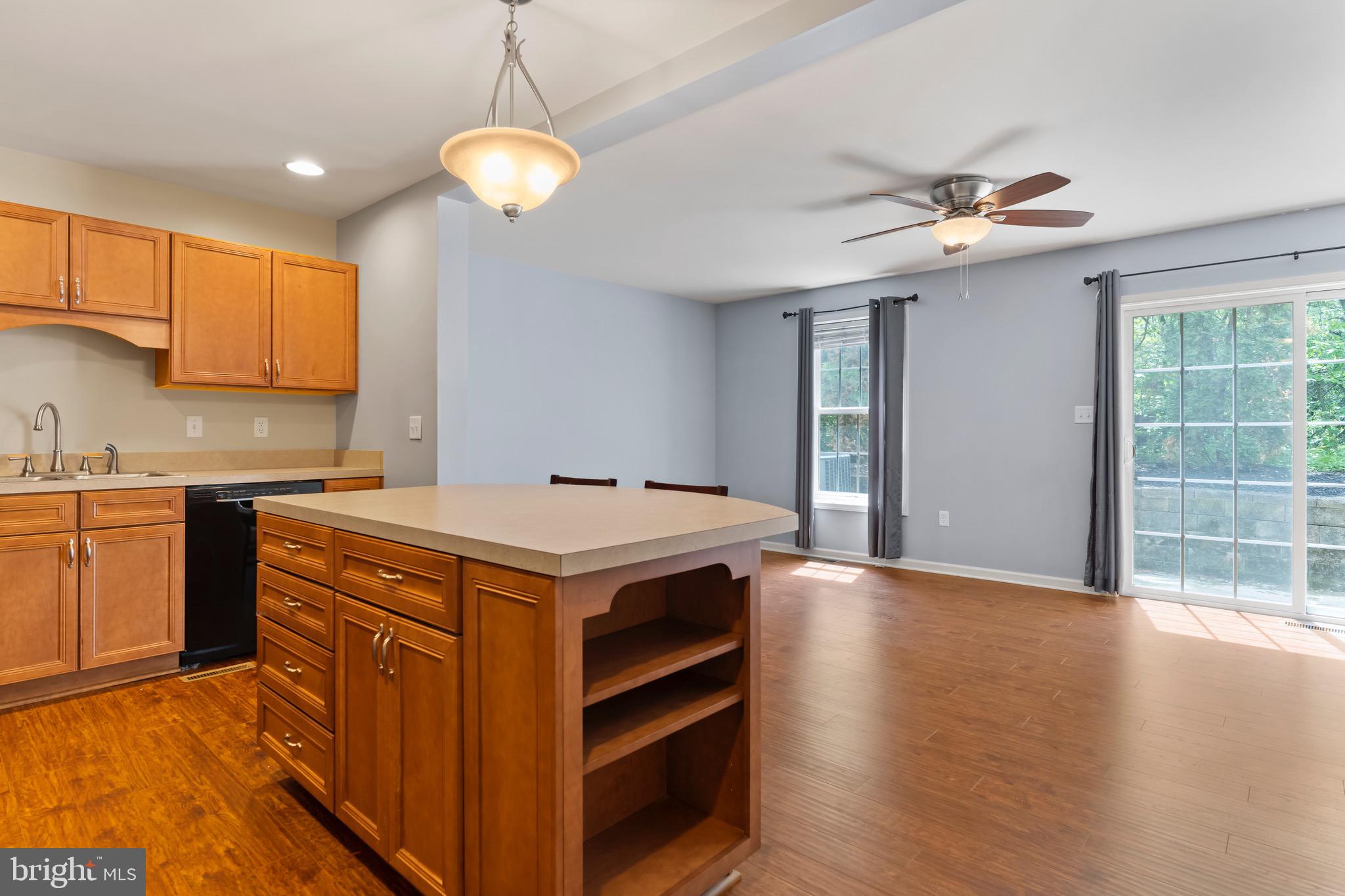 7883 MANADA COURT