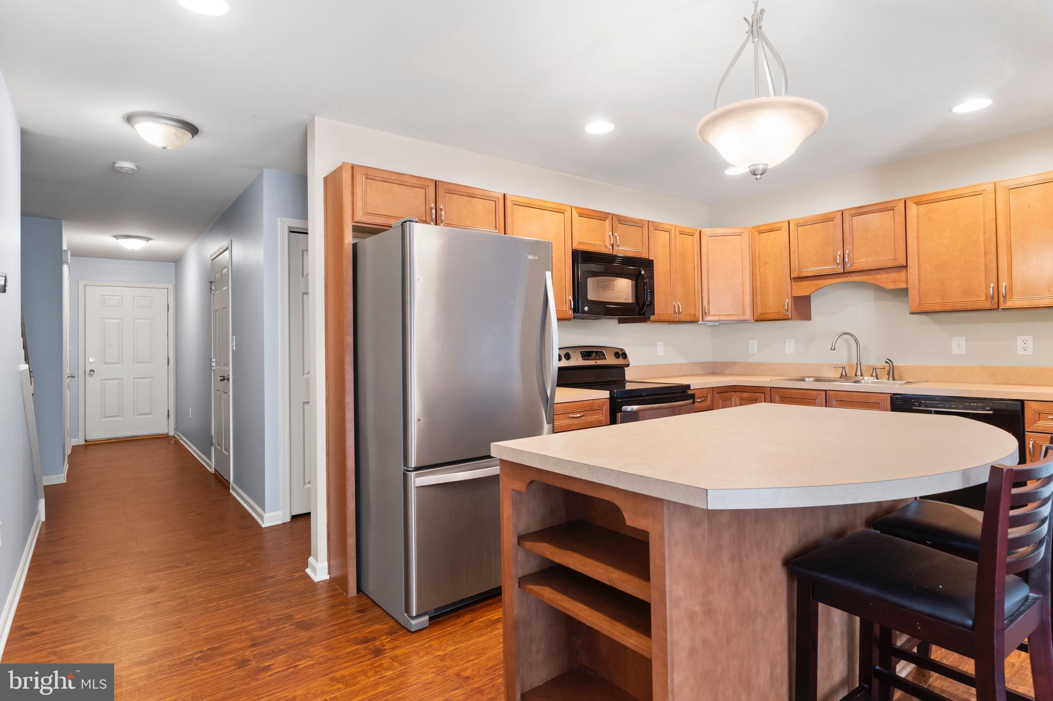 7883 MANADA COURT