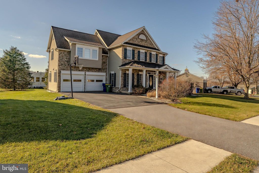 Photo of 327 Broadmoor Dr, Willow Street, PA 17584 (MLS # PALA2045184)