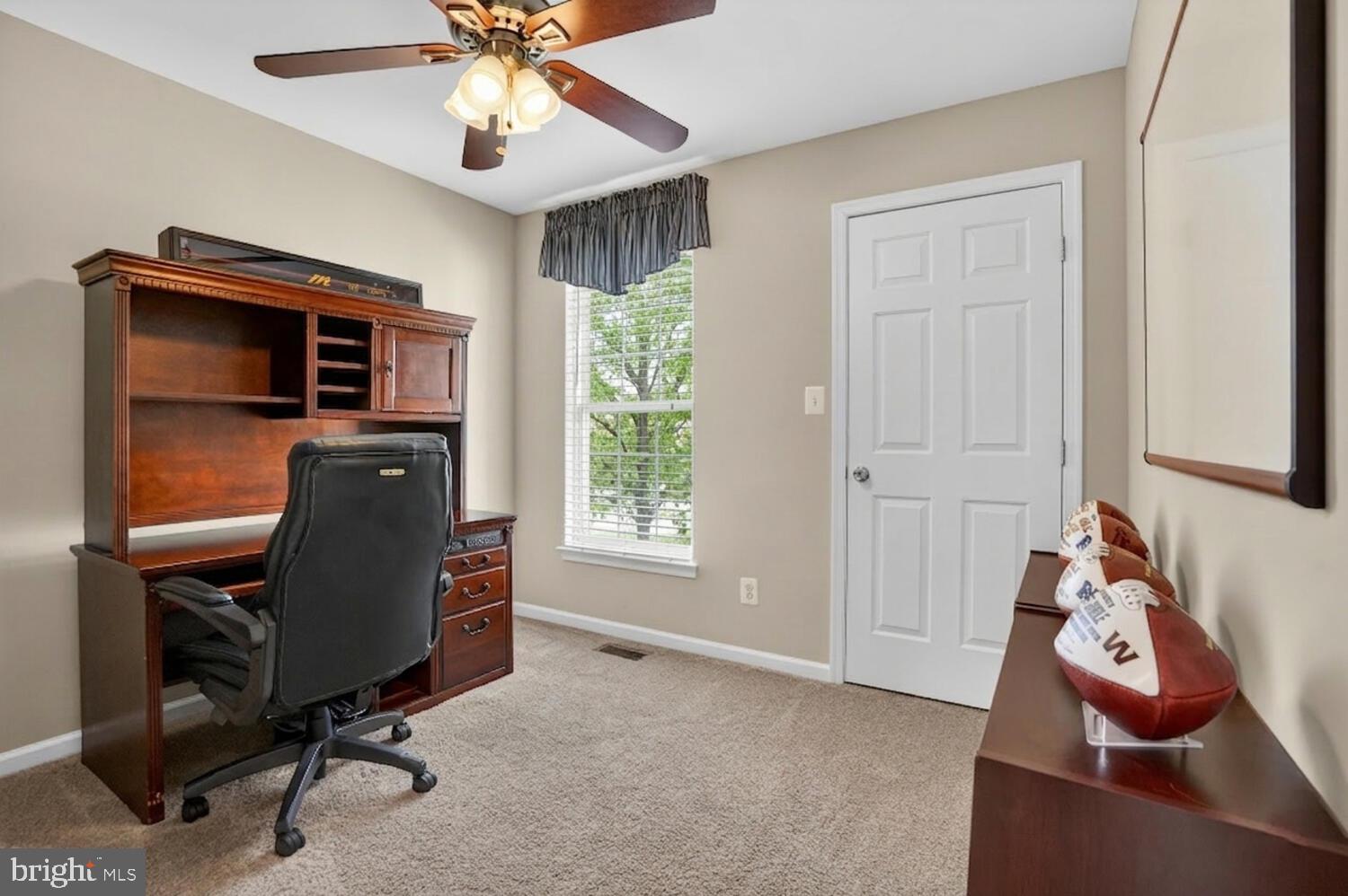 BROADLANDS - Residential